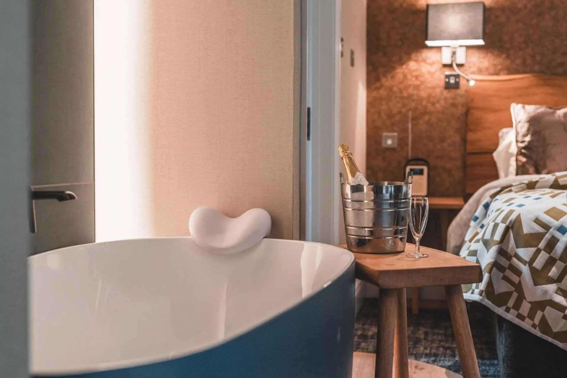 Bed in The Waterloo Hotel