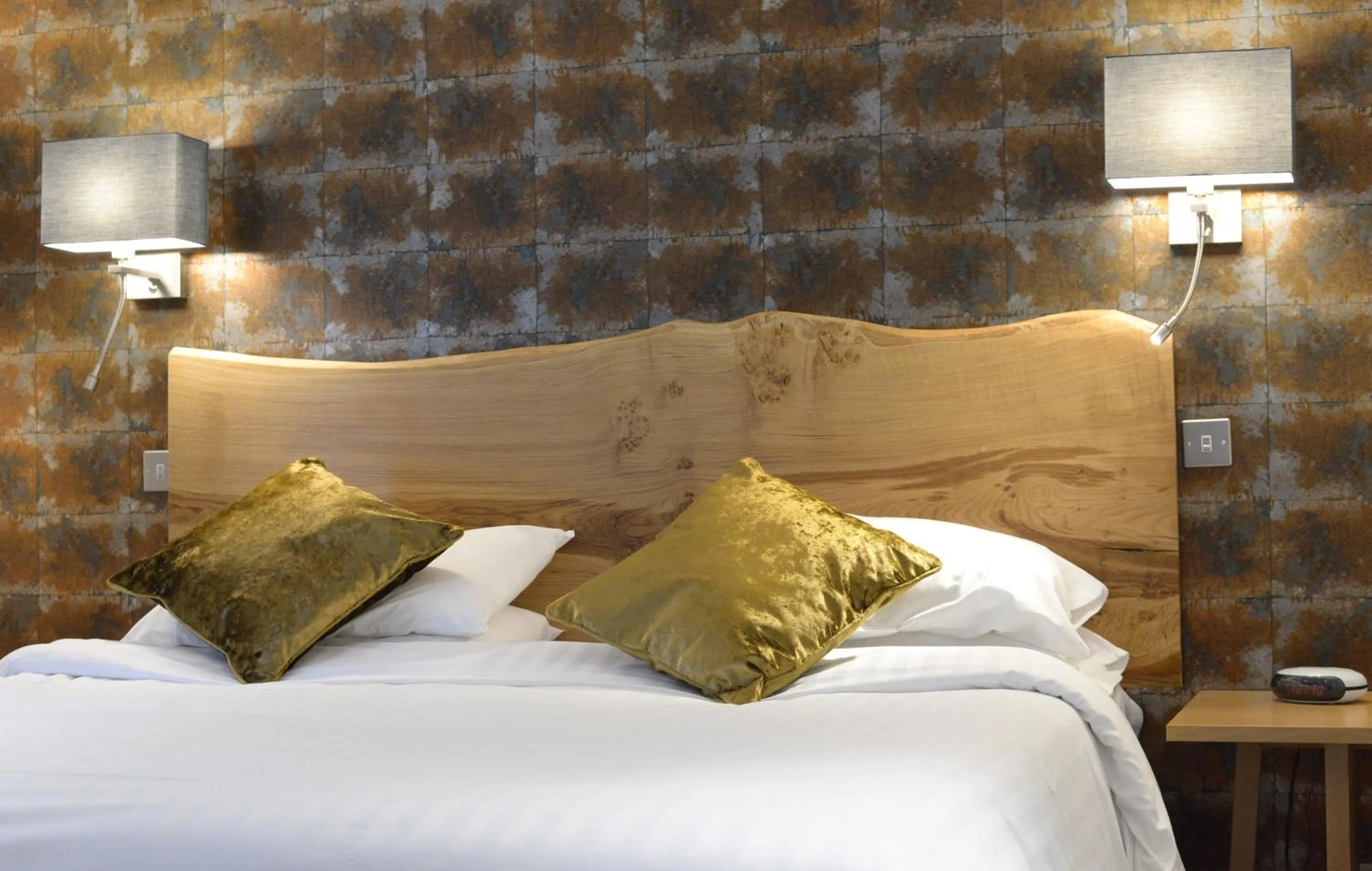 Bed in The Waterloo Hotel