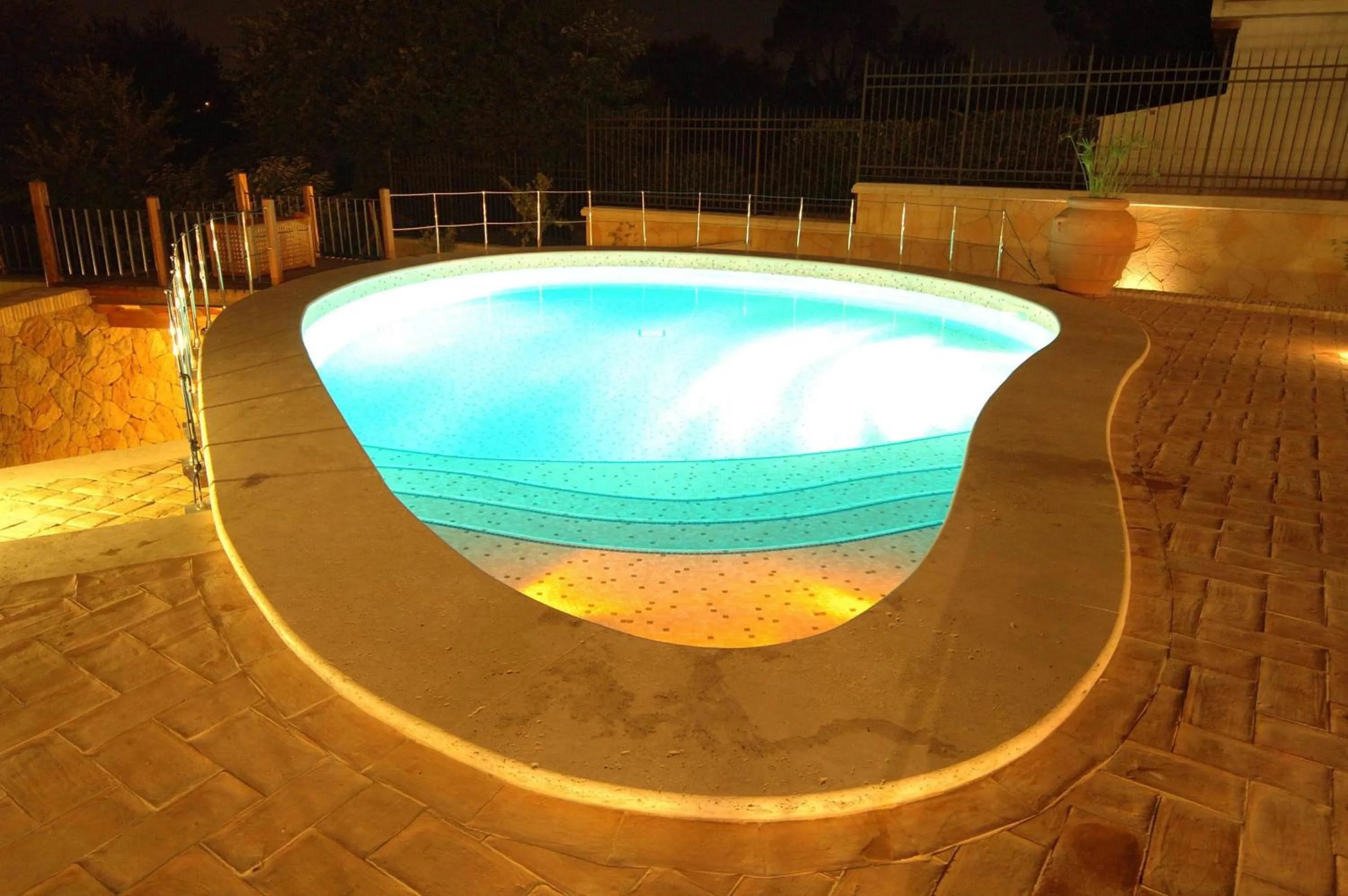 Swimming pool in La Valle dei Casali B&B Green Boutique