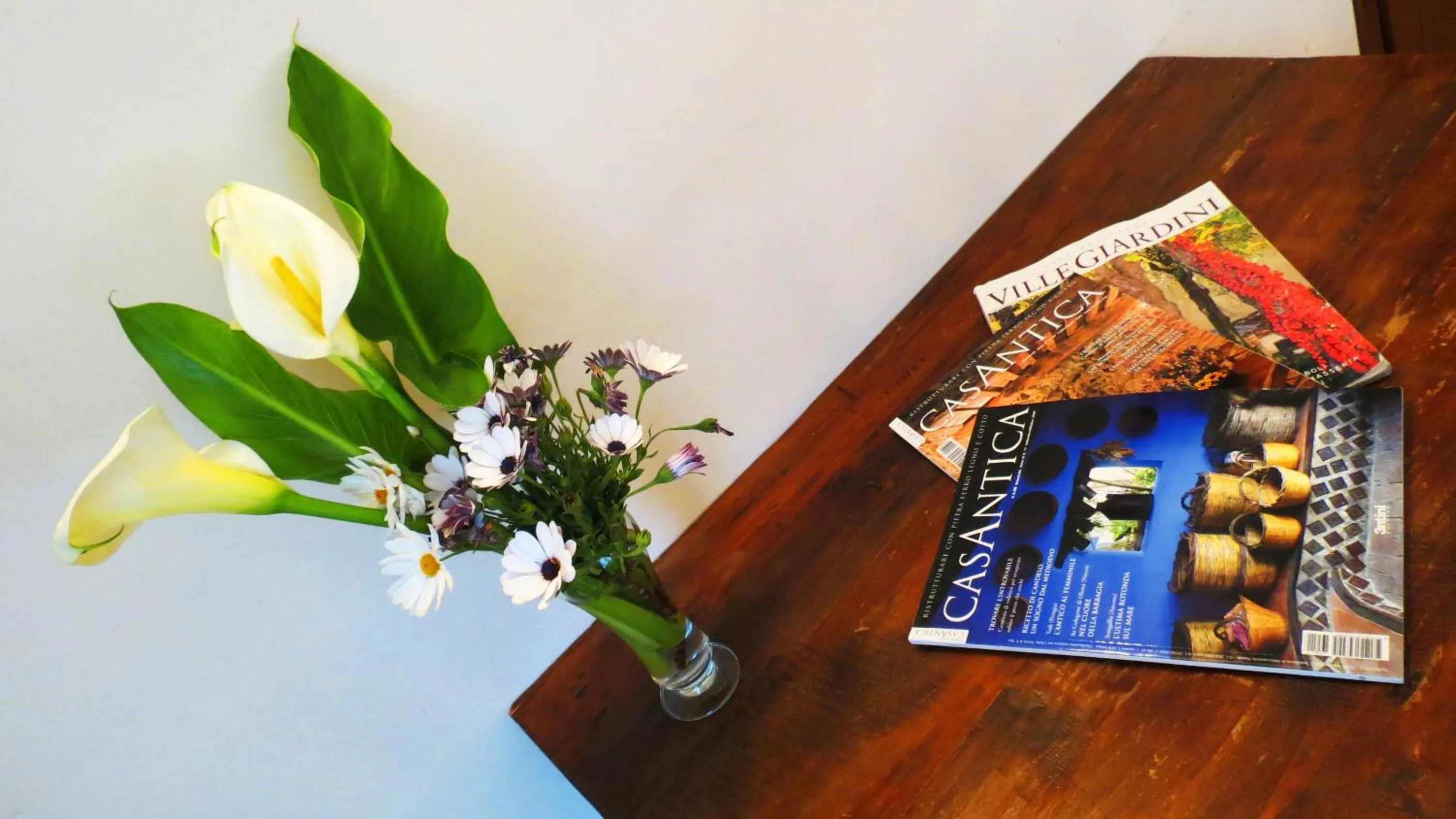 Decorative detail in La Valle dei Casali B&B Green Boutique