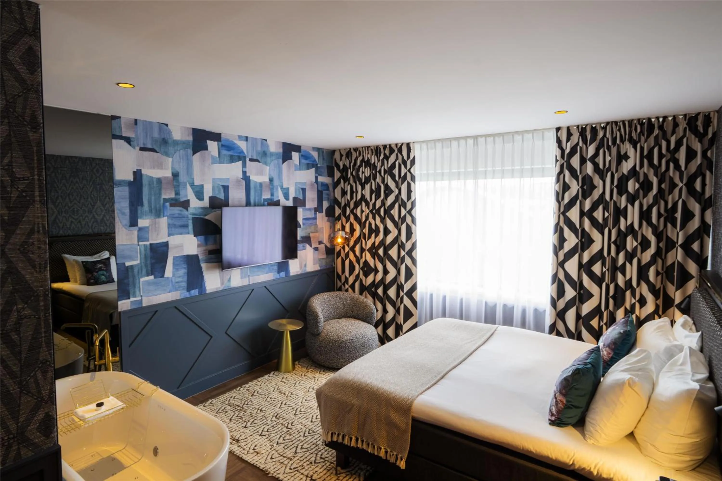 Bedroom, Bed in City Hotel Haarhuis, World Hotels Crafted Collection