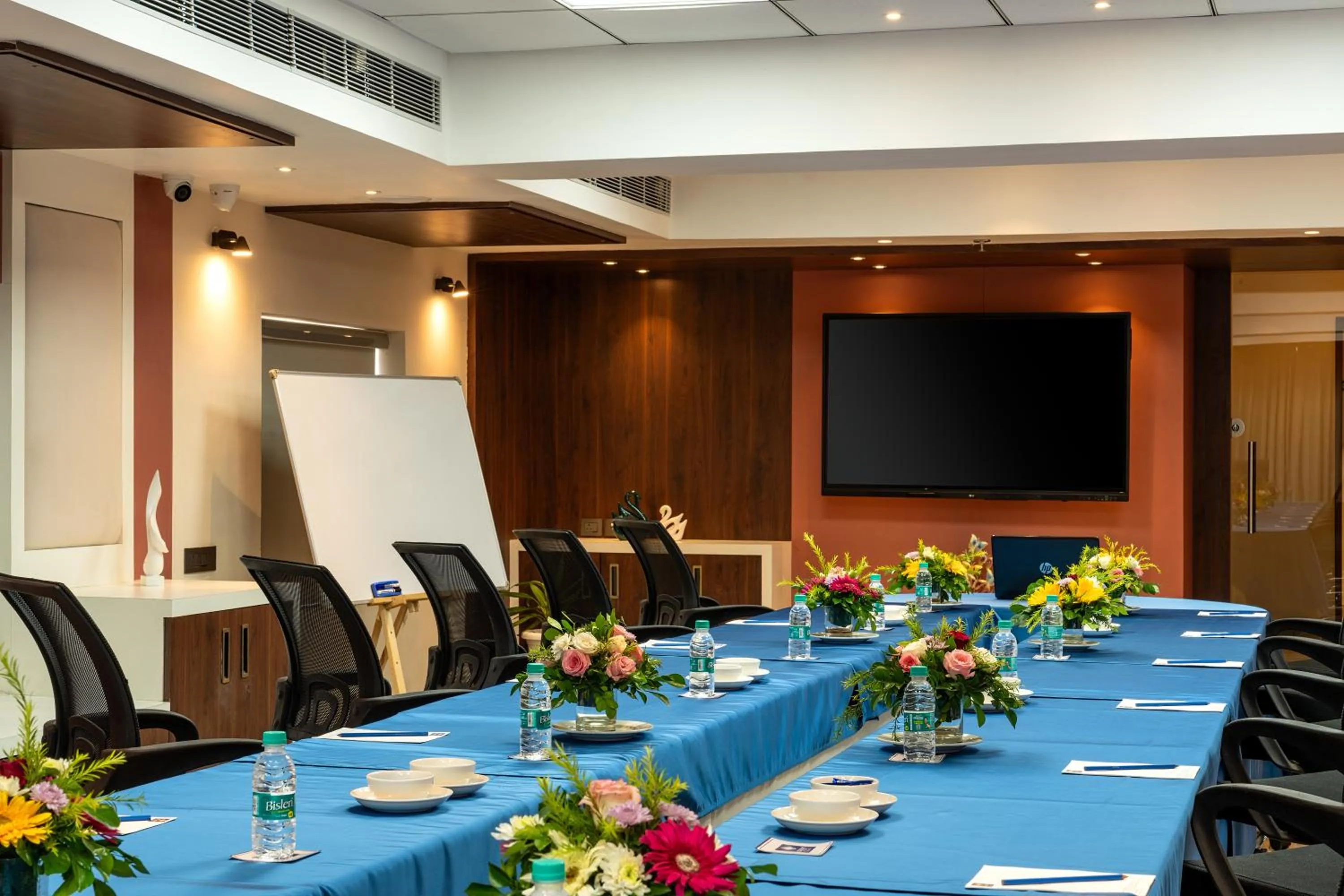 Meeting/conference room in Cozzet Victoria Hotel
