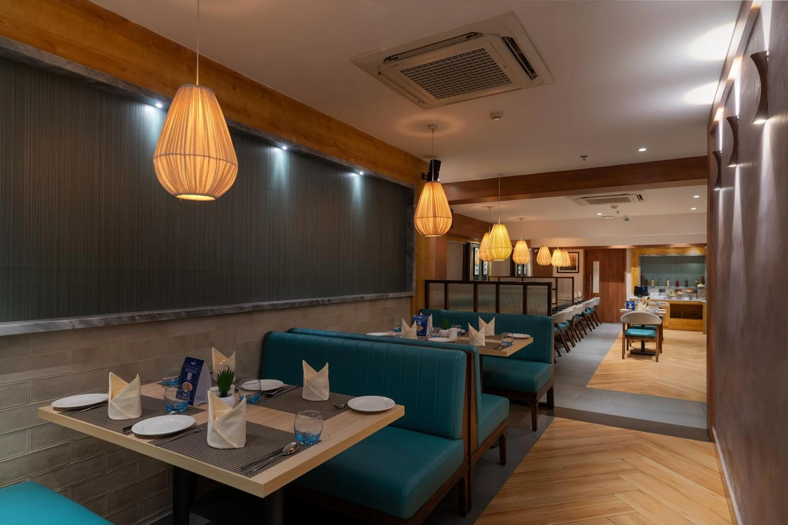 Restaurant/places to eat in Cozzet Victoria Hotel