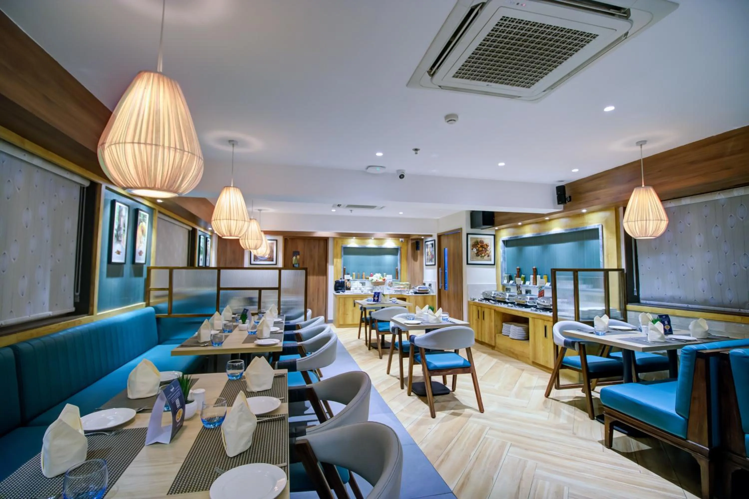 Restaurant/places to eat in Cozzet Victoria Hotel