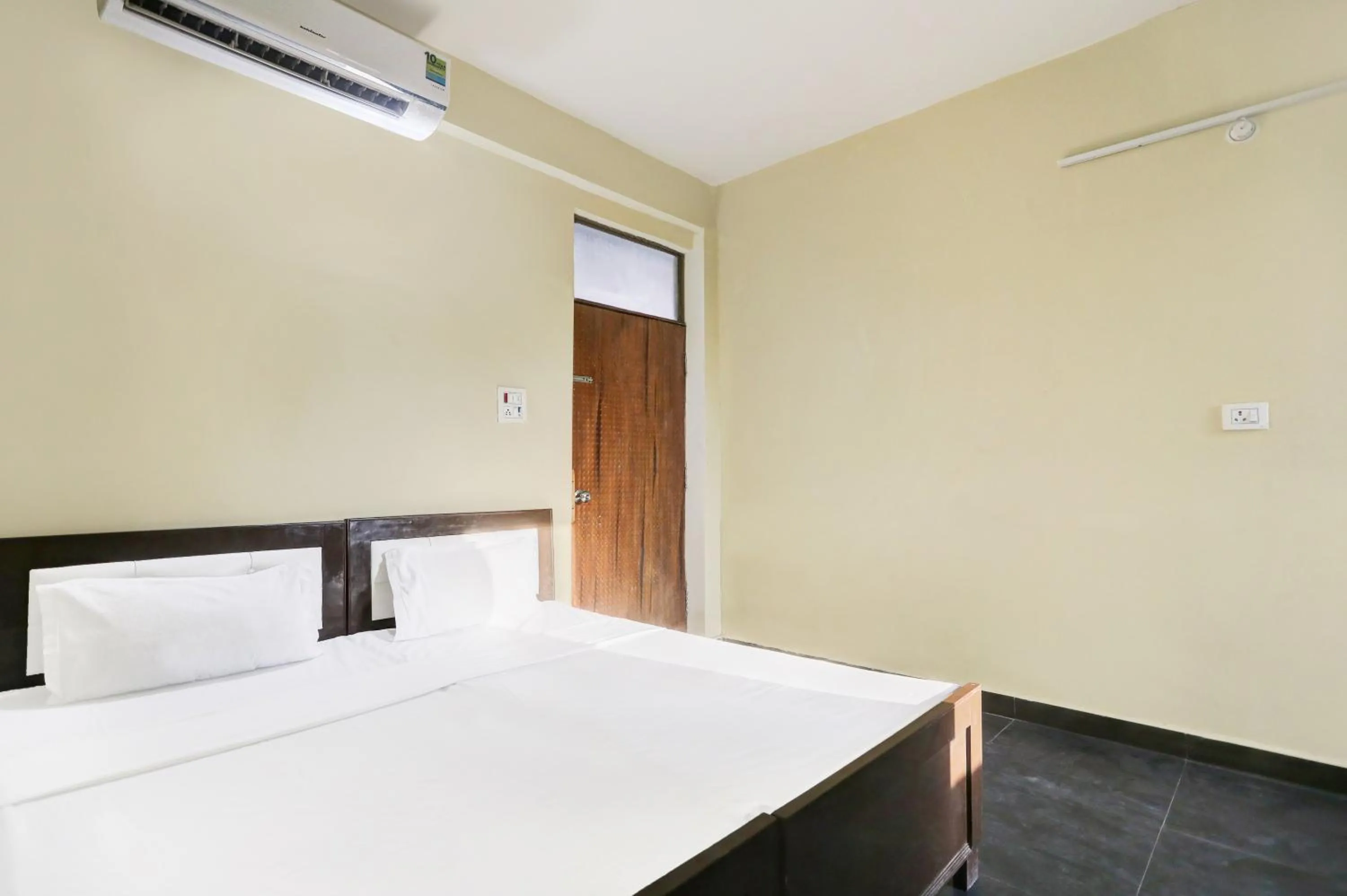 Bedroom, Bed in Hotel O BABA Hotel & Restaurant