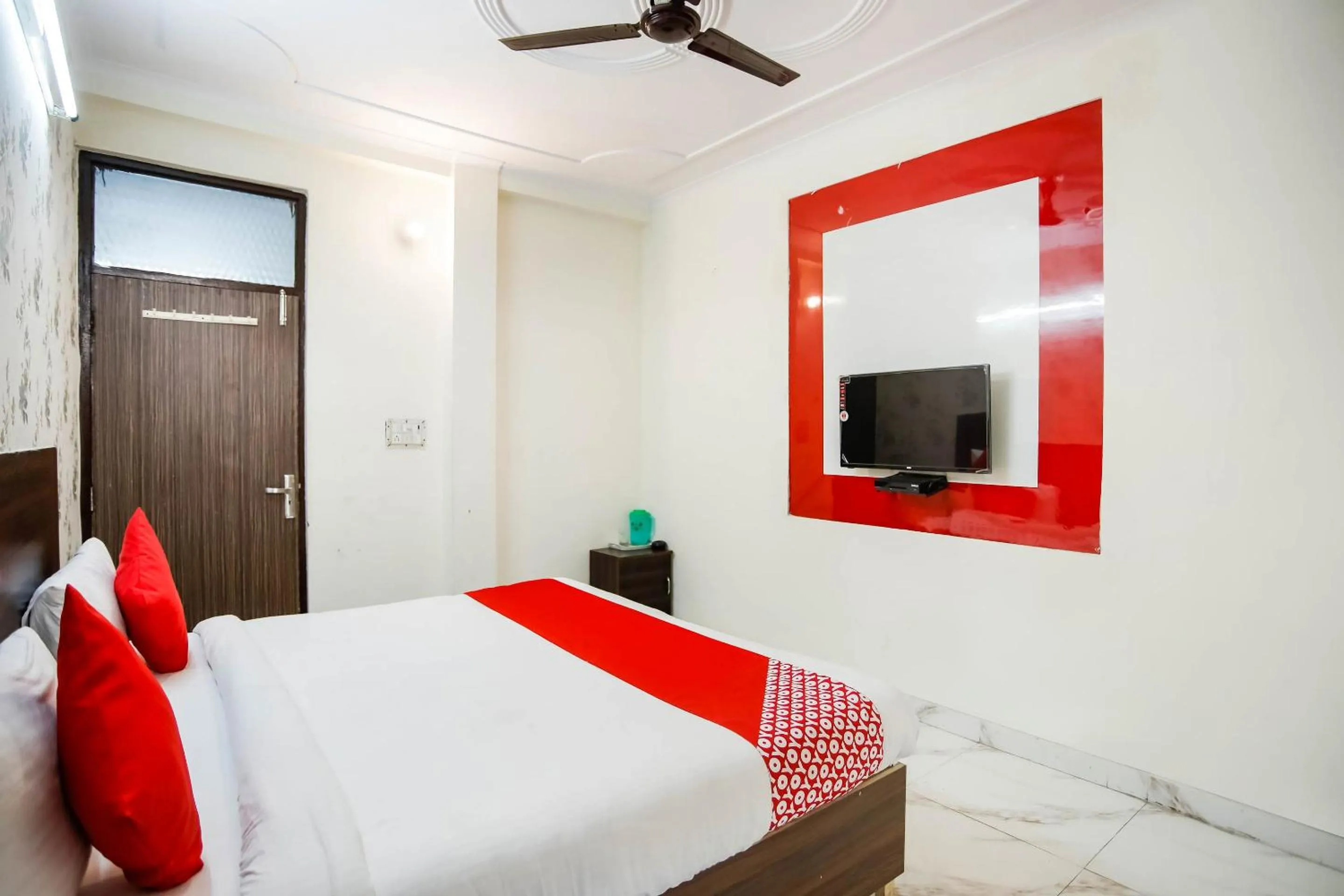 Bedroom, Bed in Hotel O Discovery