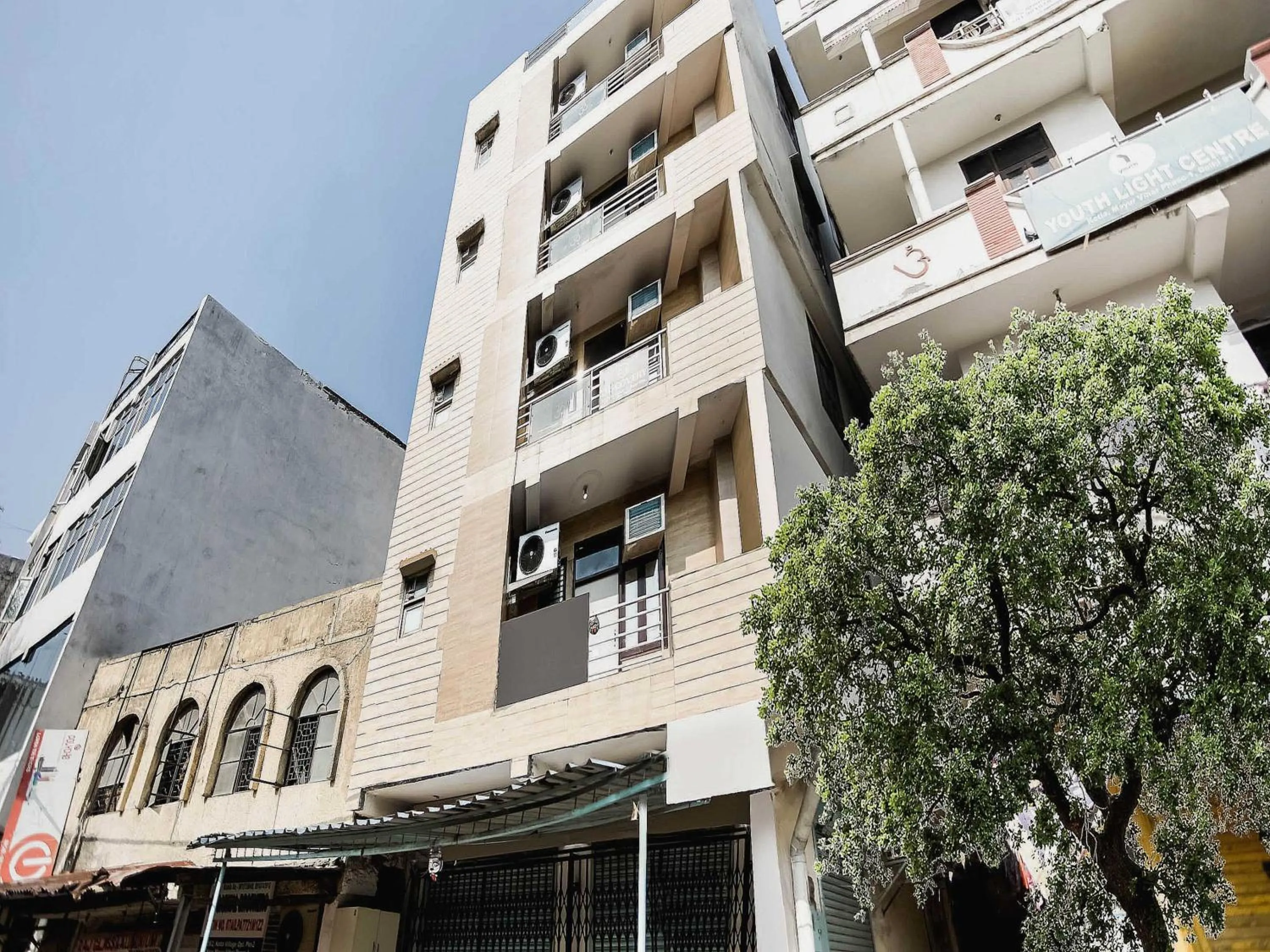 Facade/entrance in Hotel O Discovery