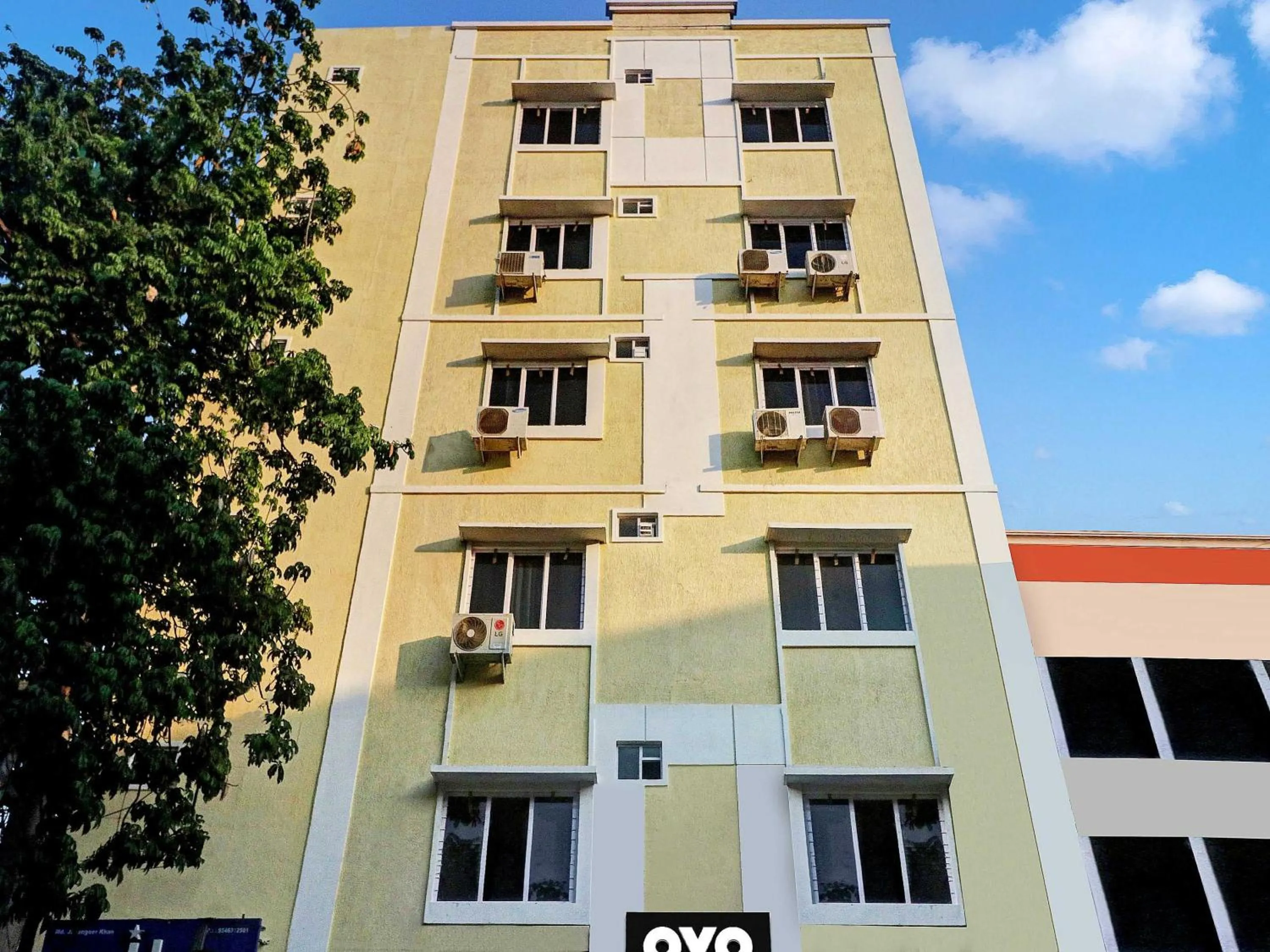 Facade/entrance in Super Collection O Pnr International Mehdipatnam