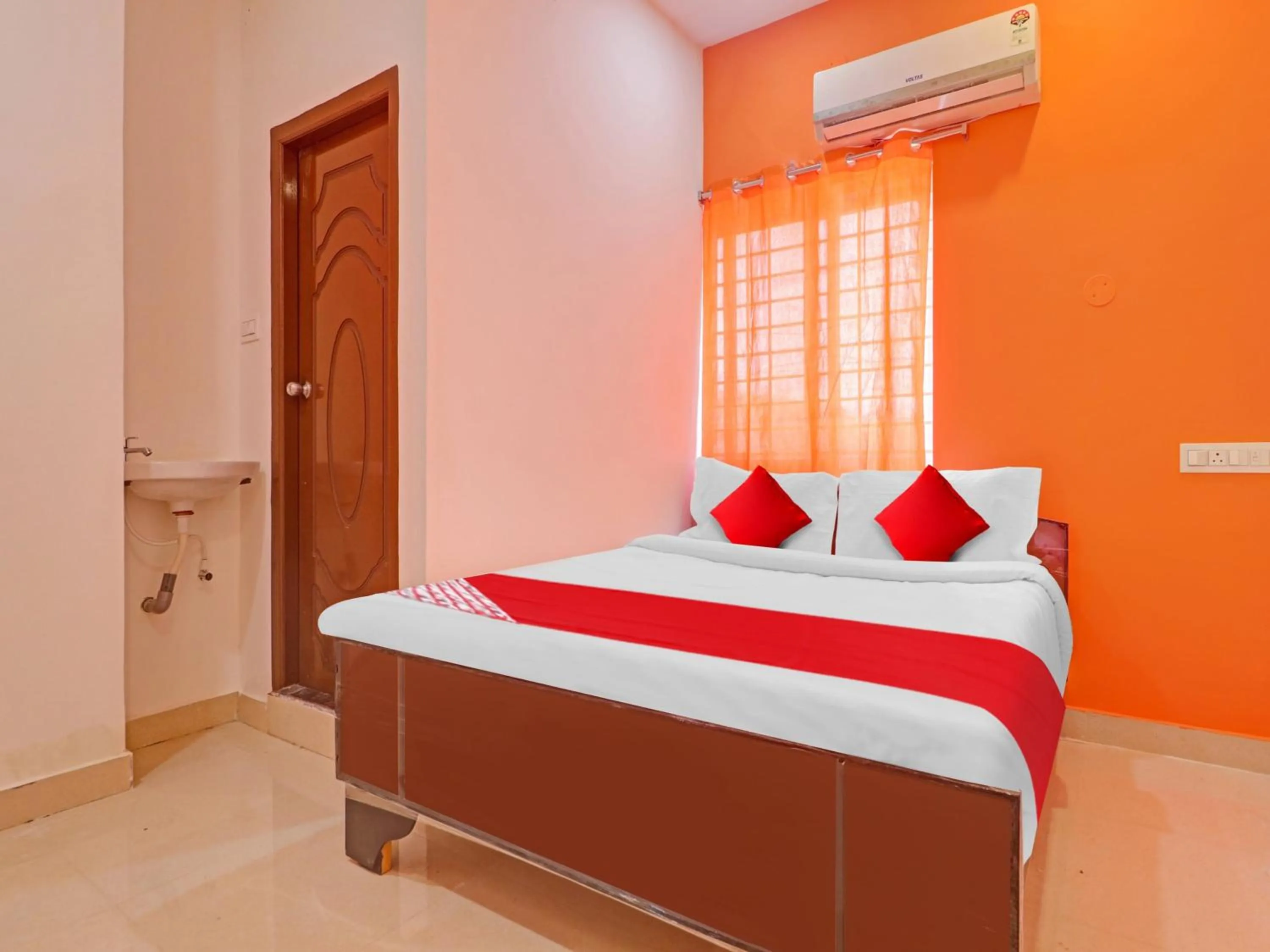 Bedroom in Hotel O NEW PLATINUM