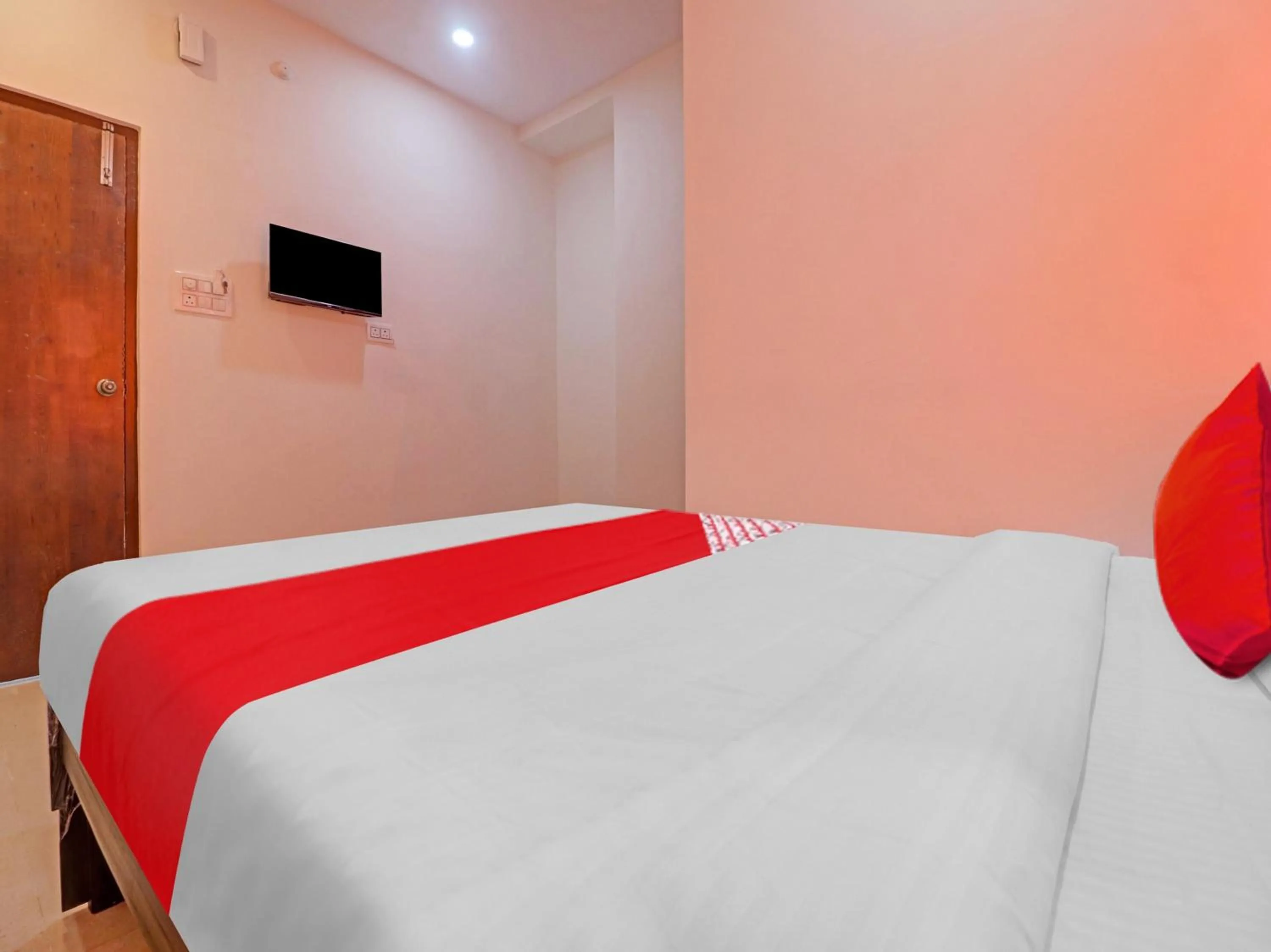 Bedroom in Hotel O NEW PLATINUM