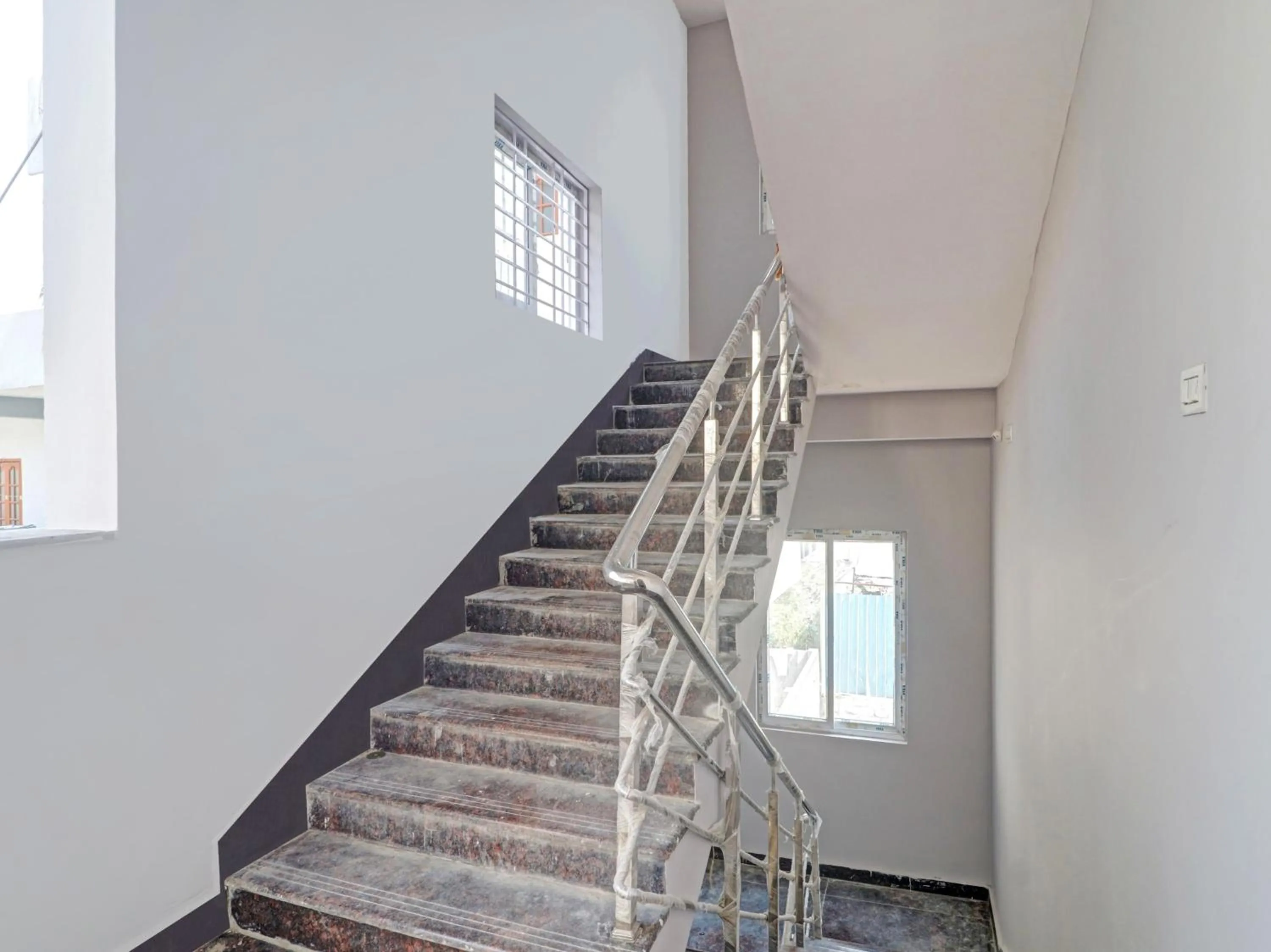 Facade/entrance in Hotel O NEW PLATINUM