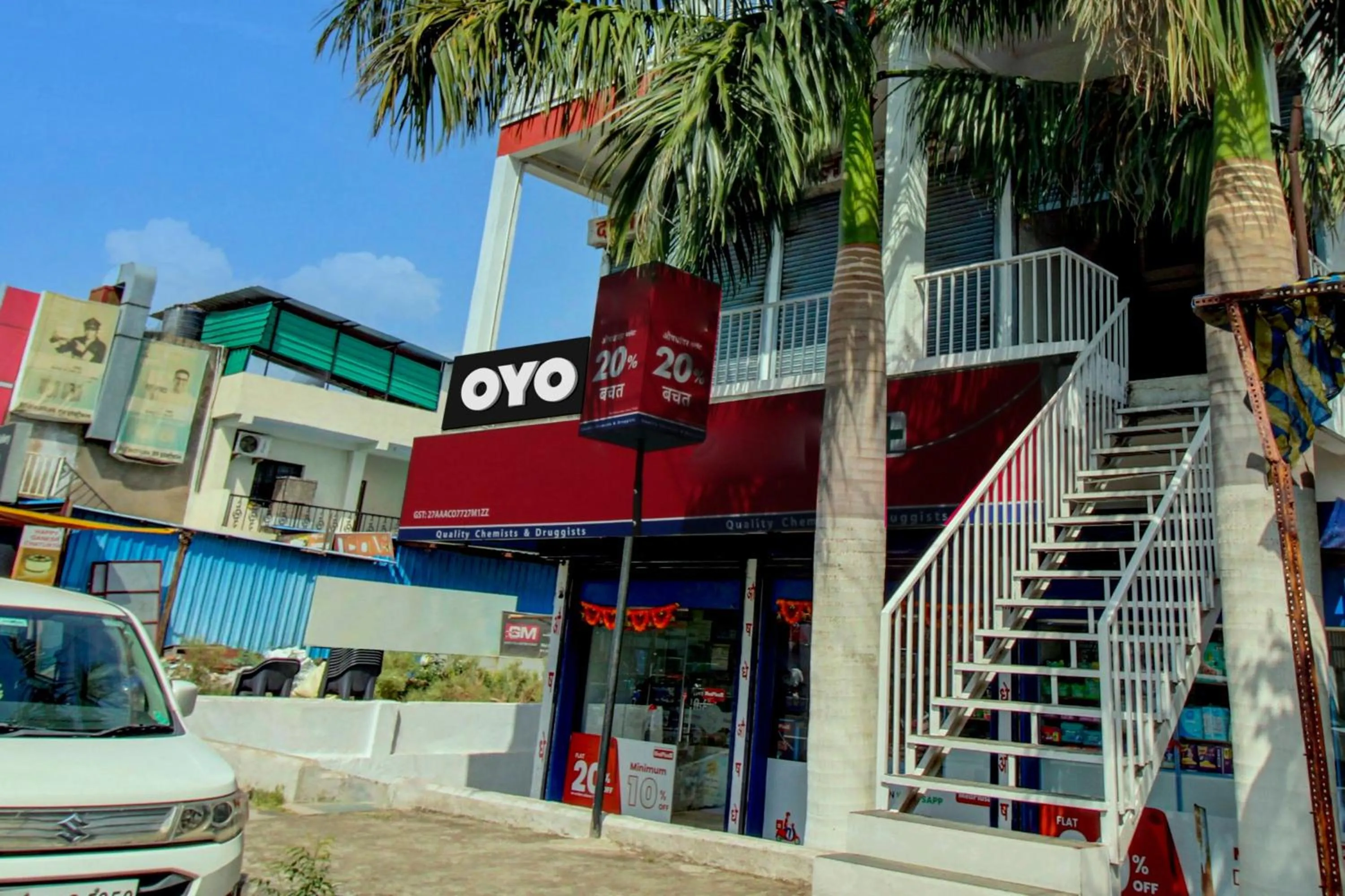 Facade/entrance in Hotel O The Golden Key