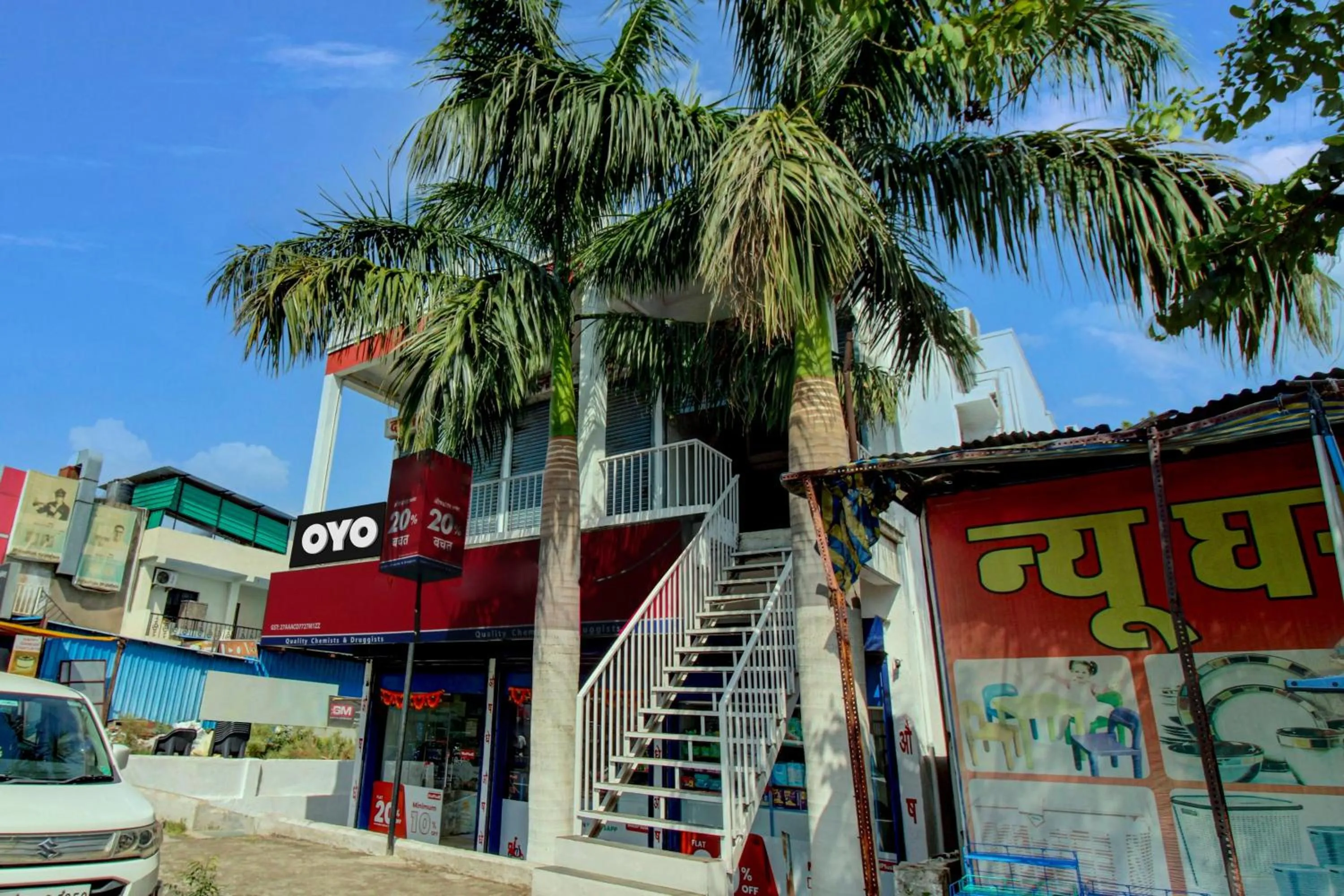 Facade/entrance in Hotel O The Golden Key