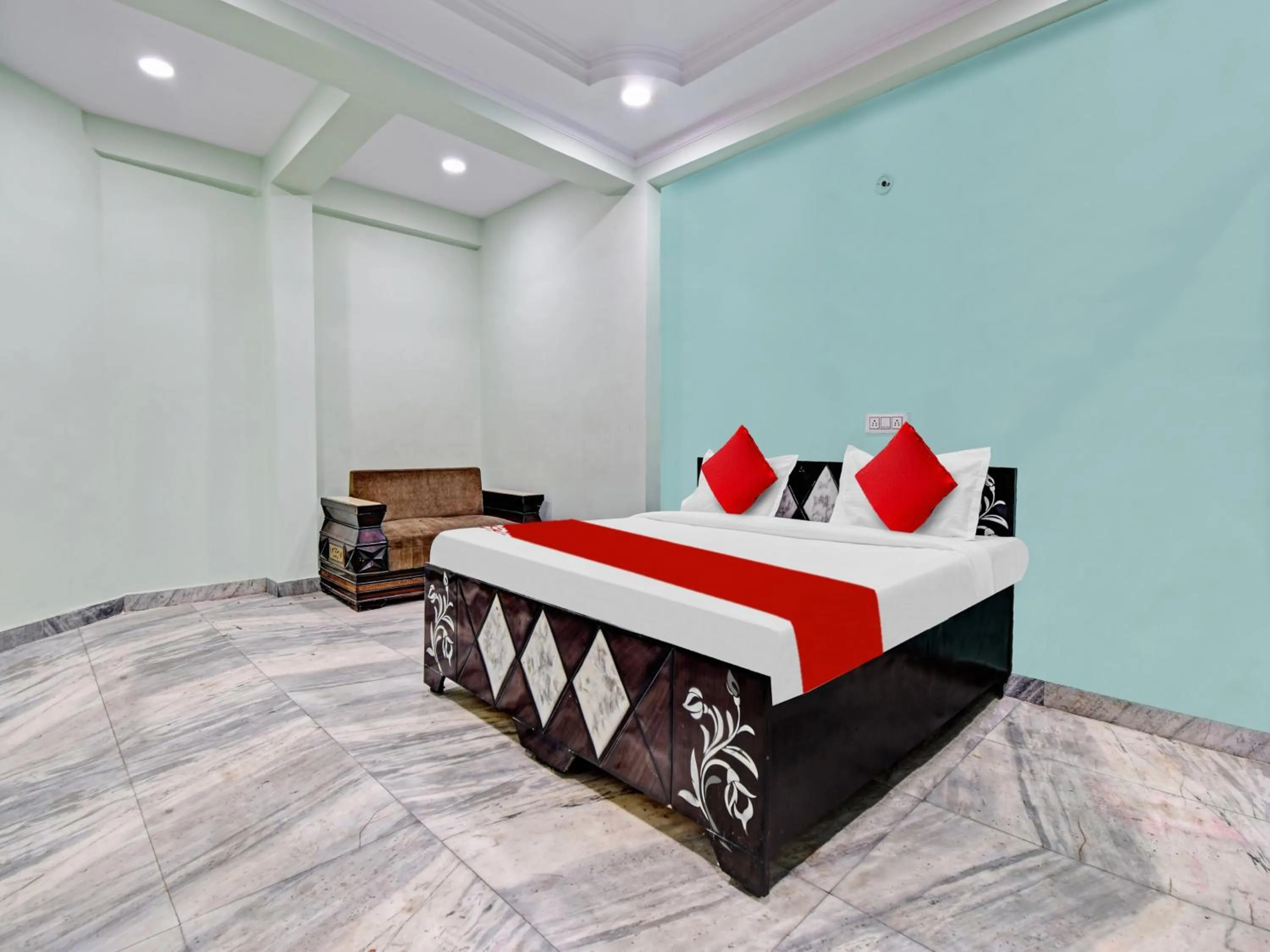 Lobby or reception, Bed in Hotel O Diamond Inns