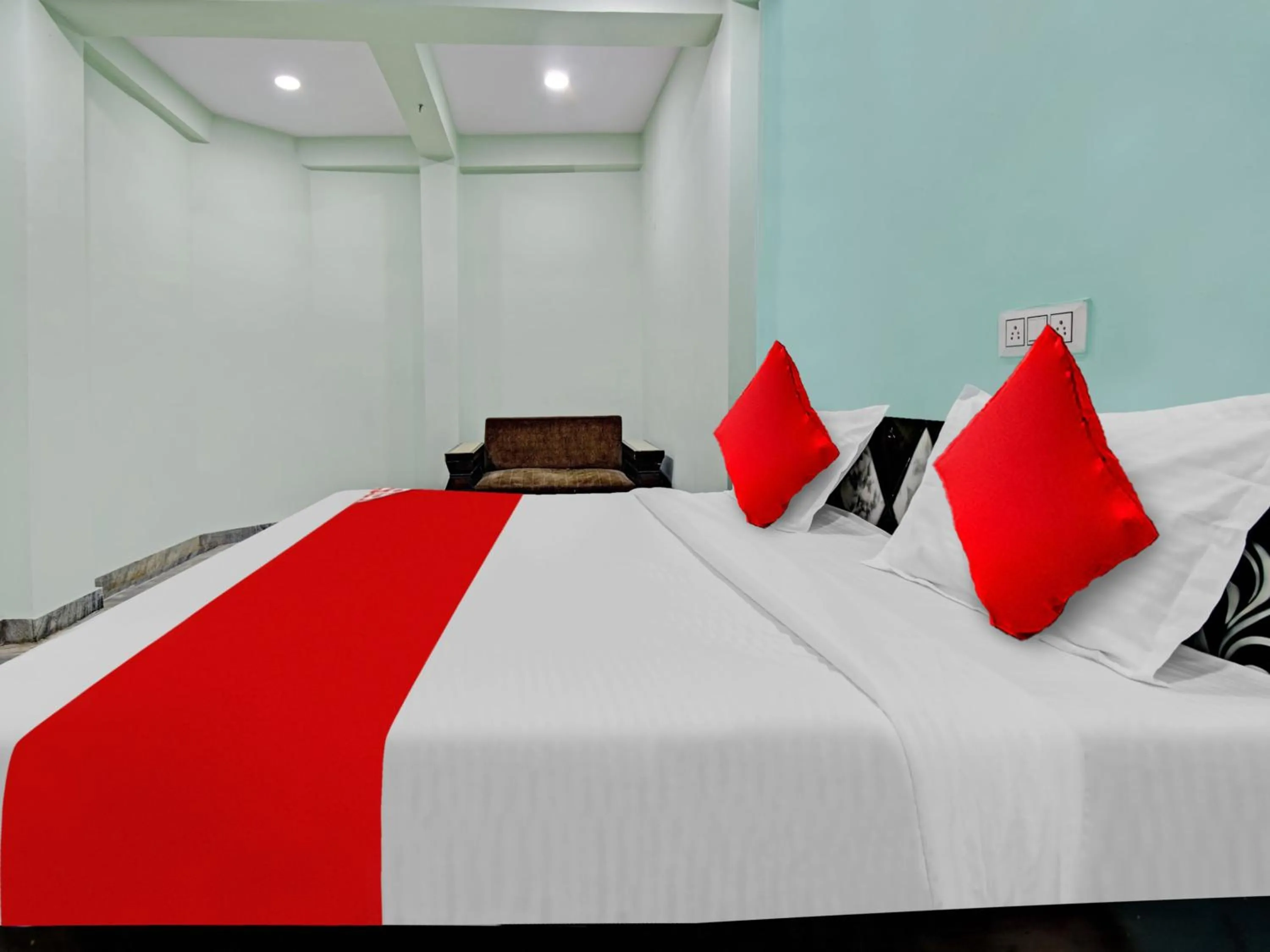 Bedroom, Bed in Hotel O Diamond Inns