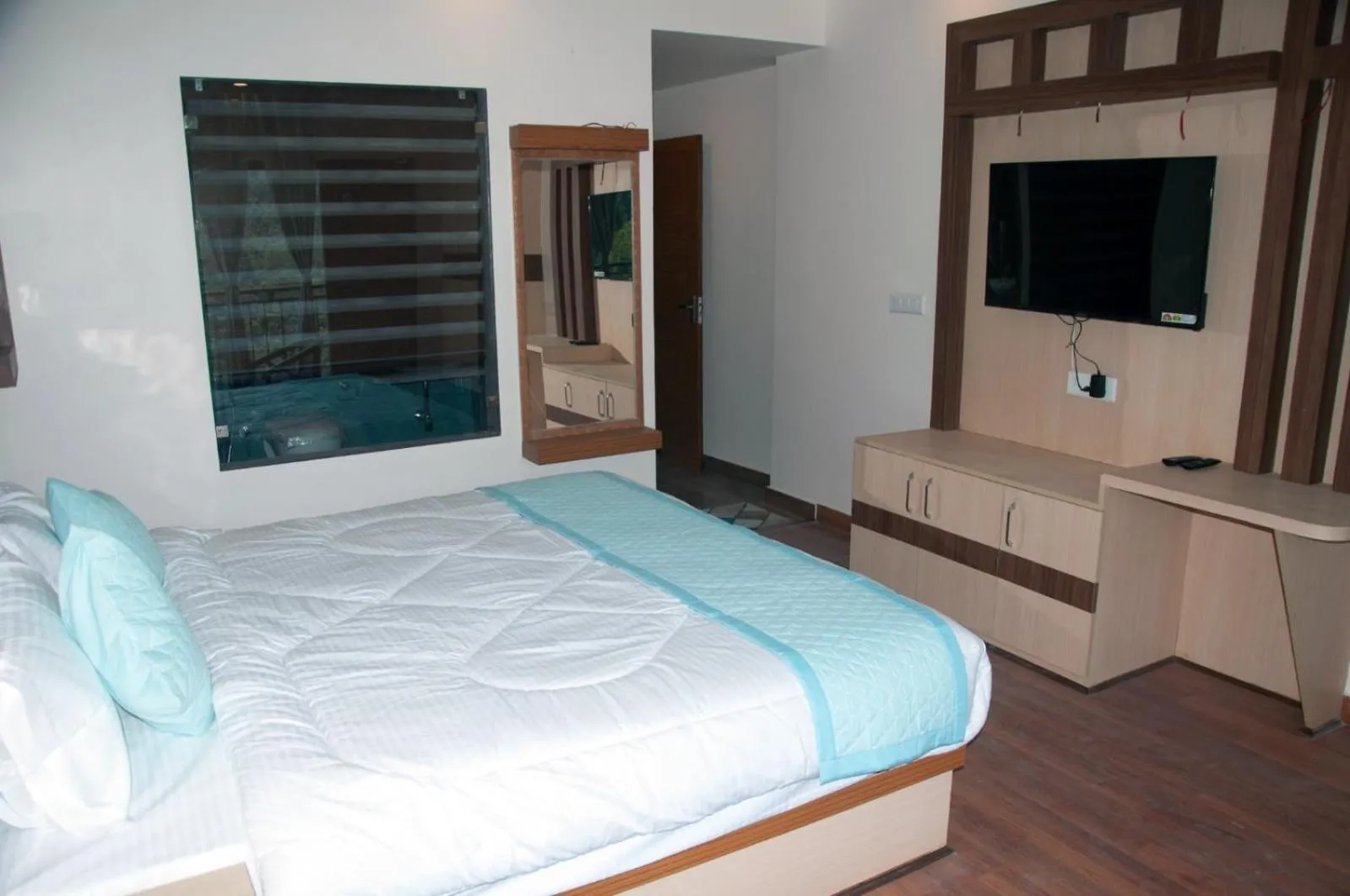 Bedroom, Bed in Summer Hill Resort