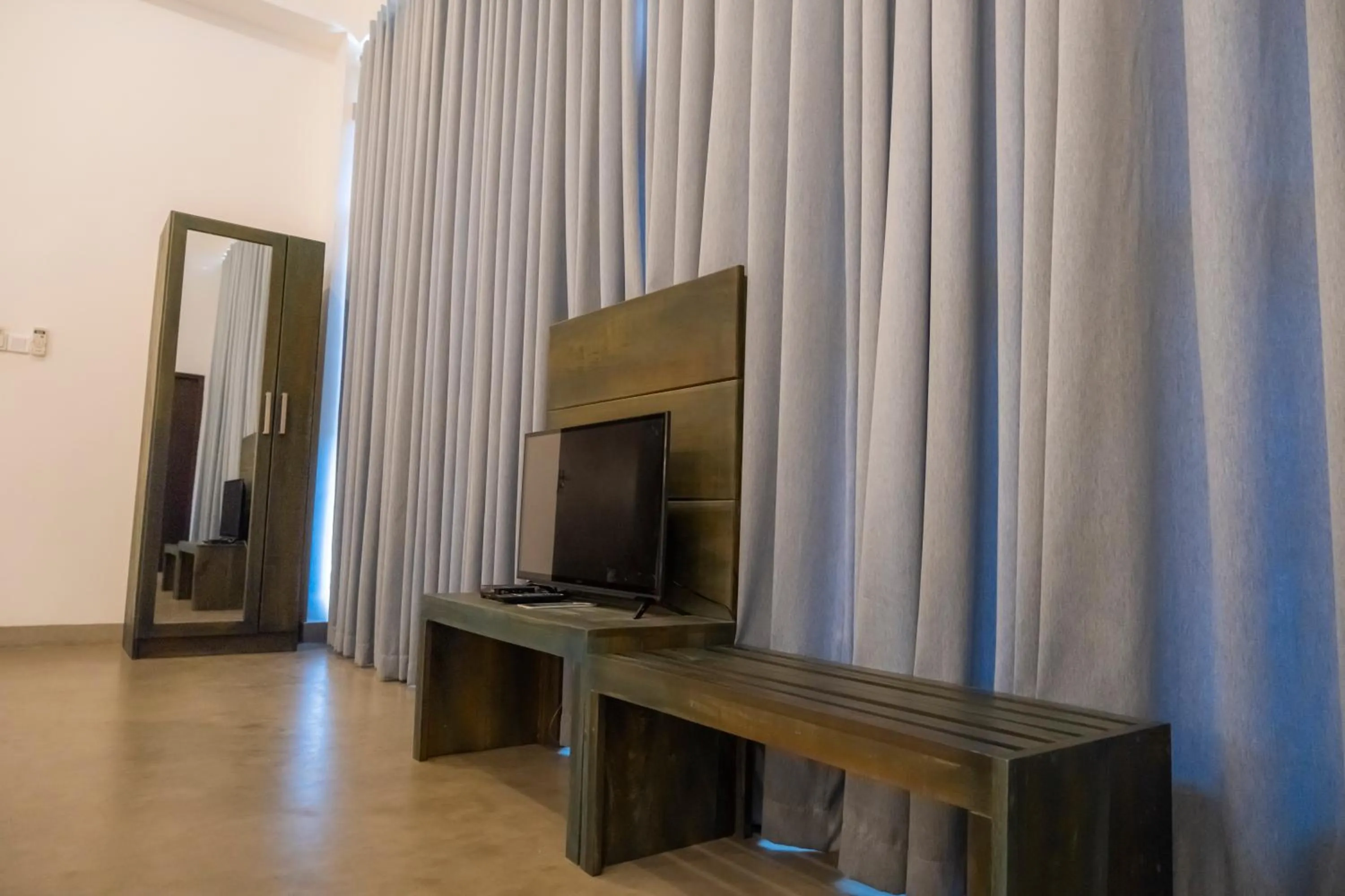 TV and multimedia in Somerset Mirissa Blue