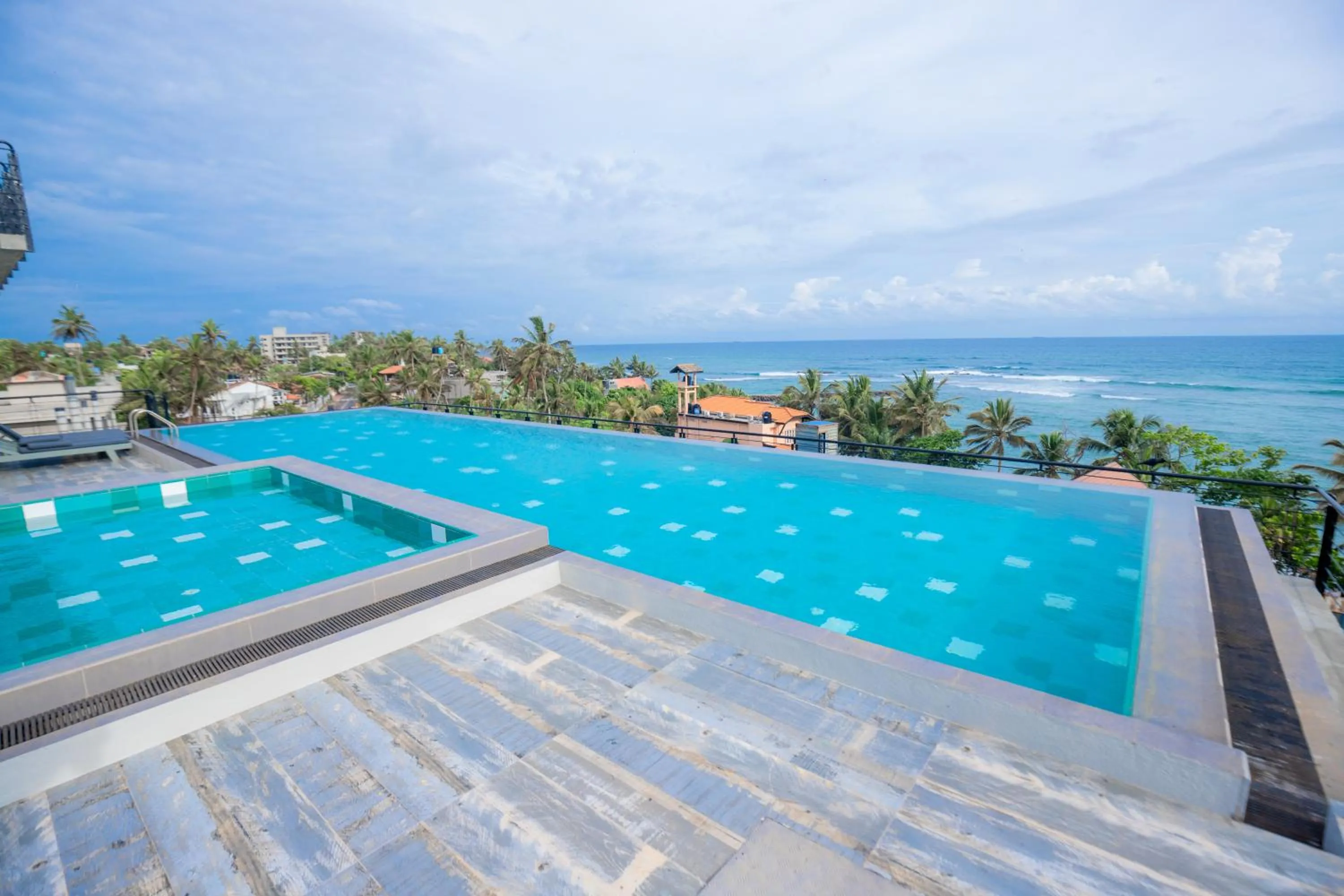 Day in Somerset Mirissa Blue