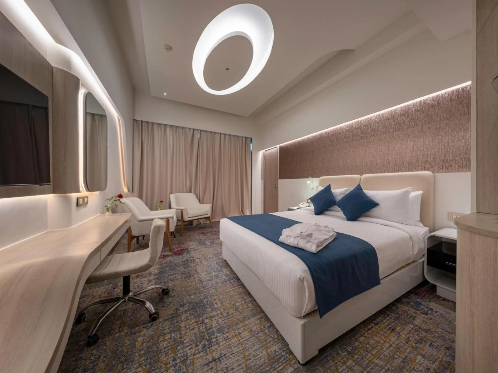 Bedroom, Bed in Crowne Plaza Alexandria Mirage by IHG
