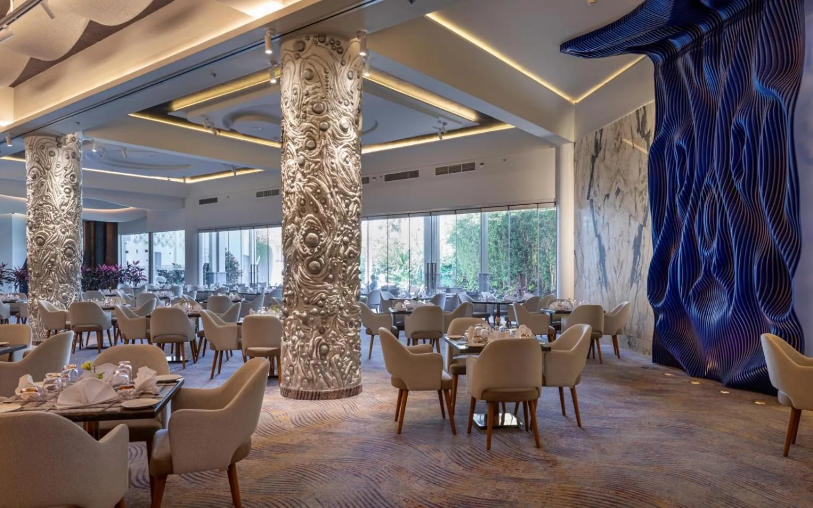 Restaurant/places to eat in Crowne Plaza Alexandria Mirage by IHG