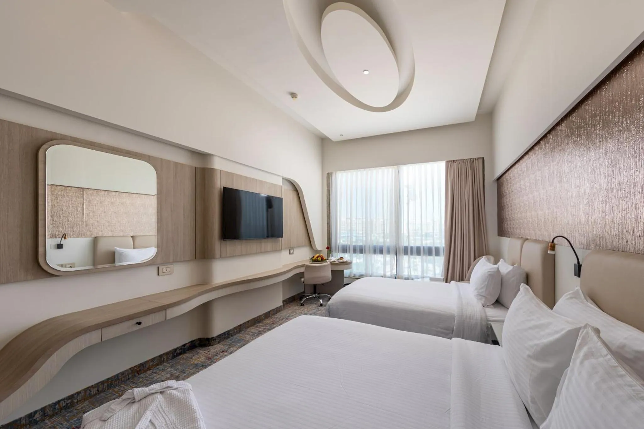 Photo of the whole room, Bed in Crowne Plaza Alexandria Mirage by IHG