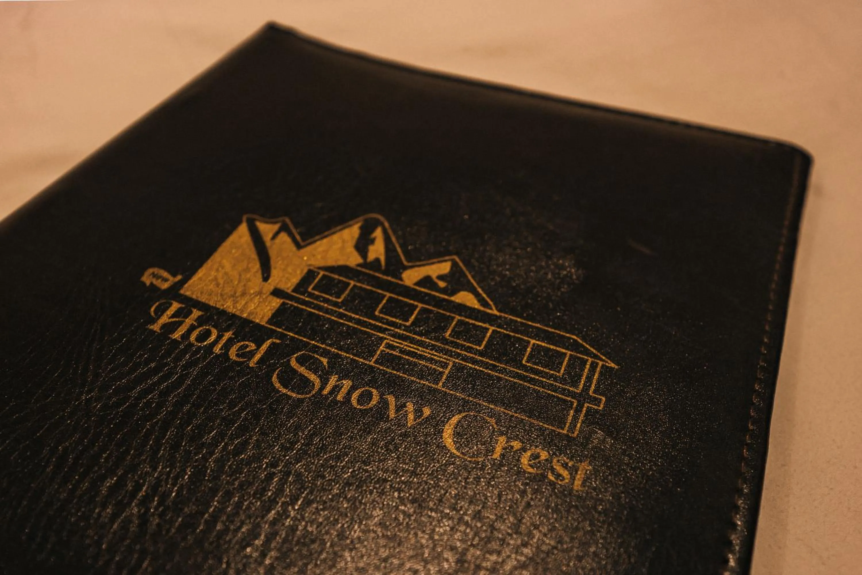 Logo/Certificate/Sign in New Hotel Snow Crest