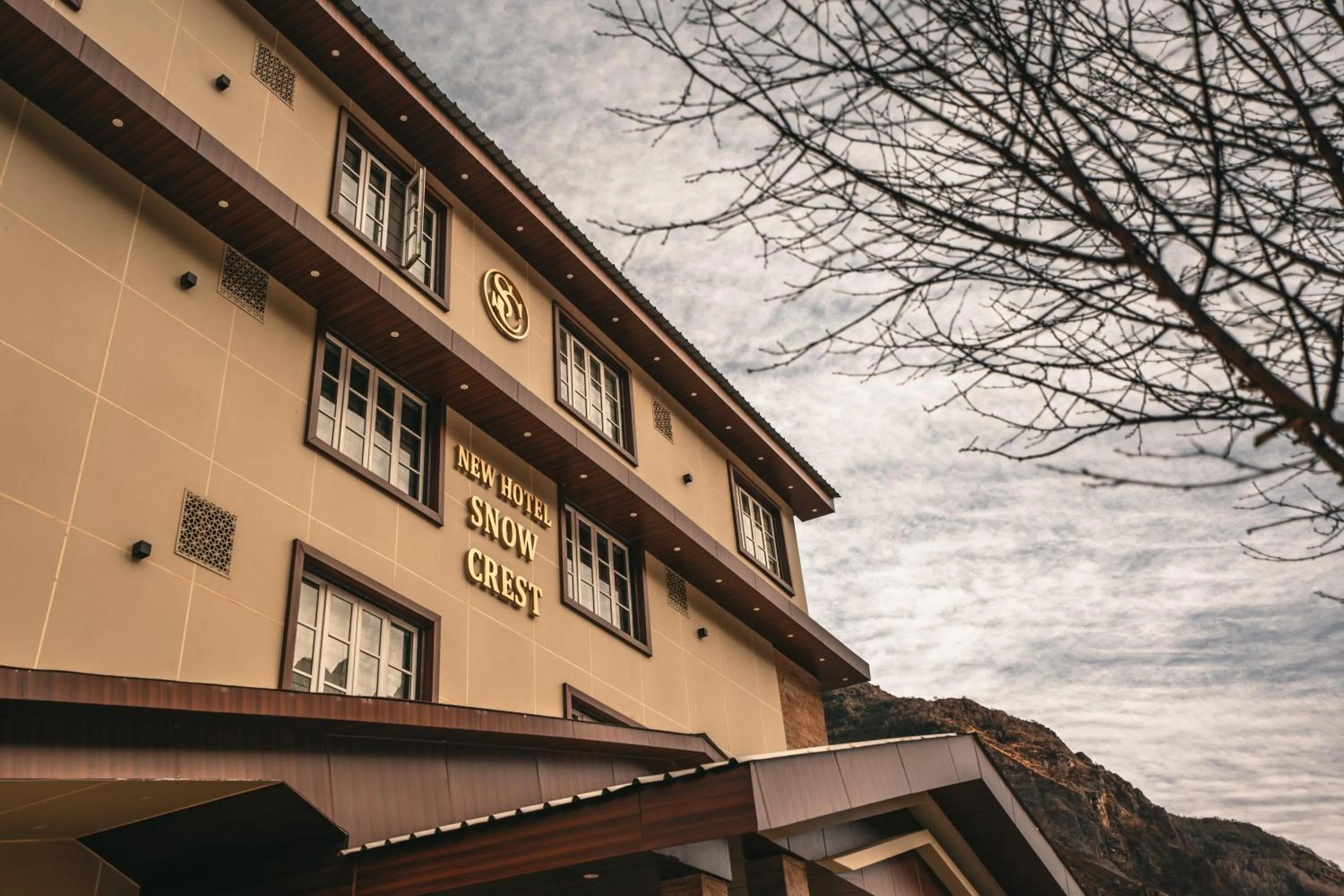 Property building in New Hotel Snow Crest