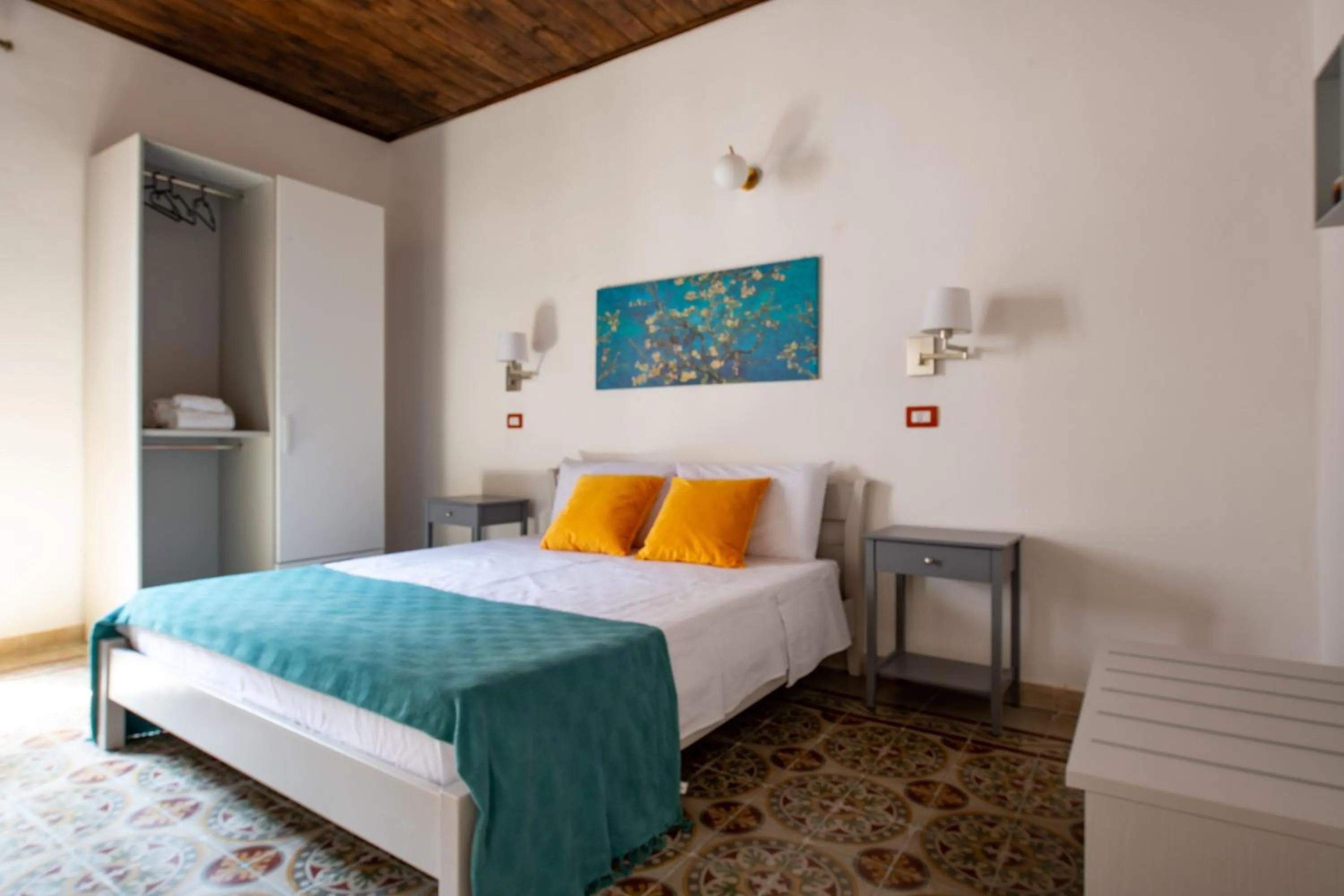 Photo of the whole room, Bed in Don Pedro 53