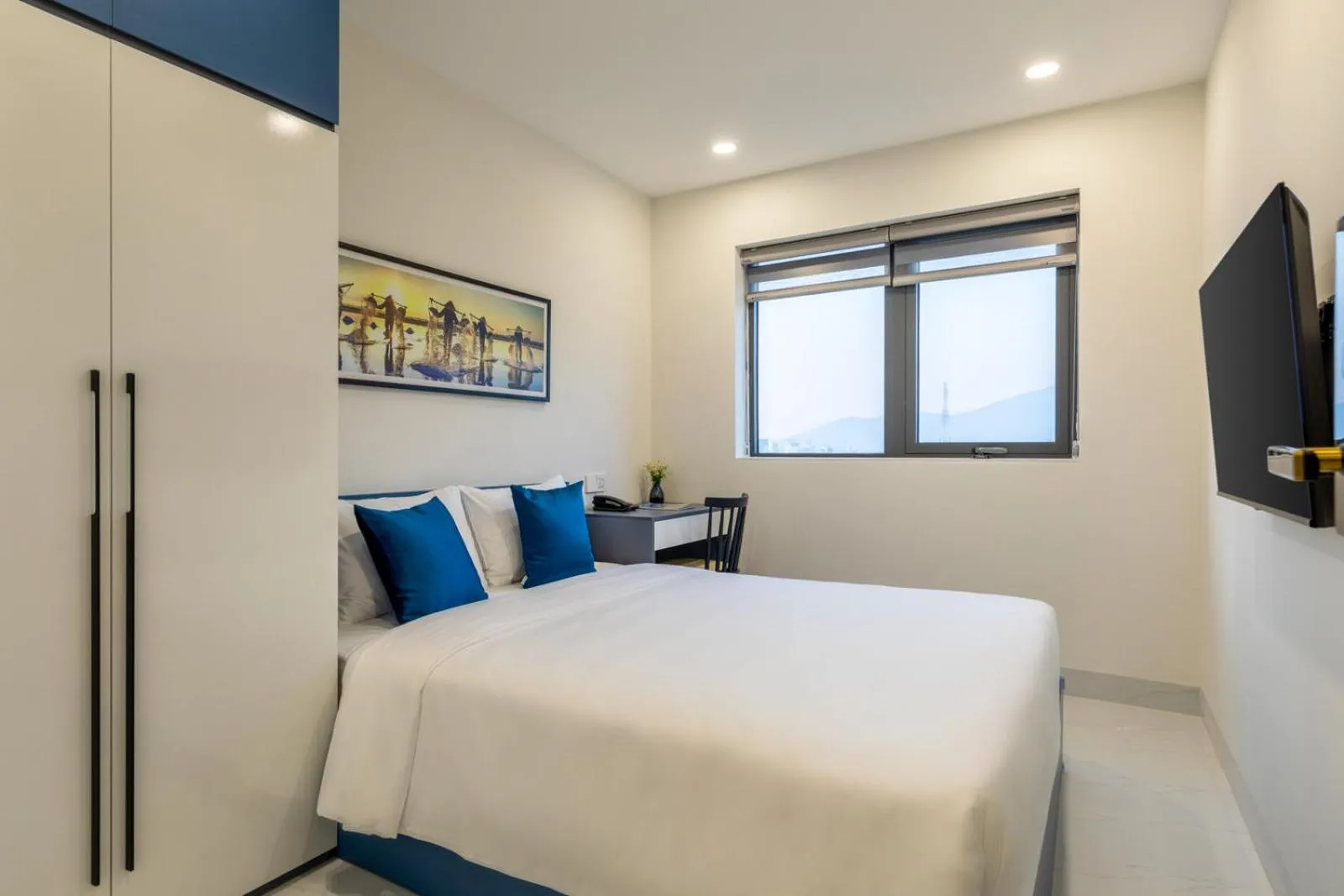 Bedroom, Bed in The Home Hotel & Apartment