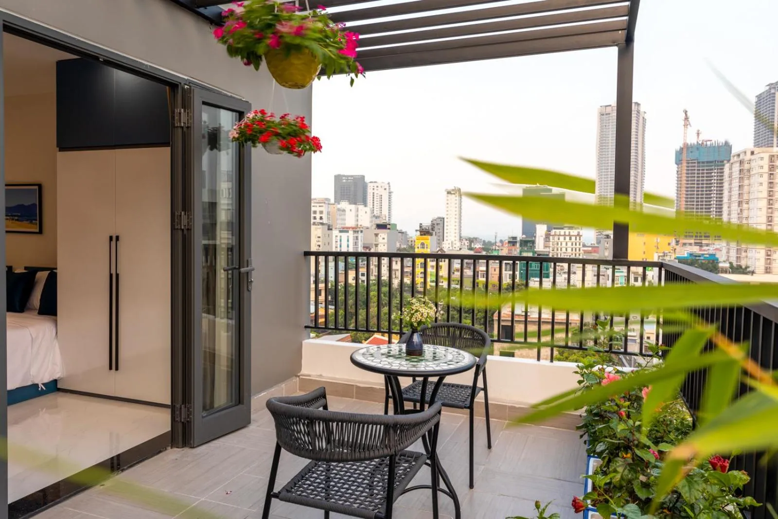 Balcony/Terrace in The Home Hotel & Apartment