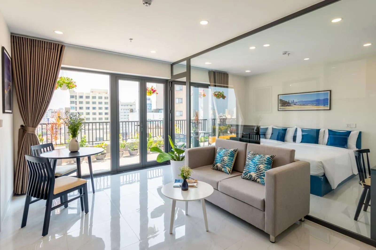 Photo of the whole room in The Home Hotel & Apartment