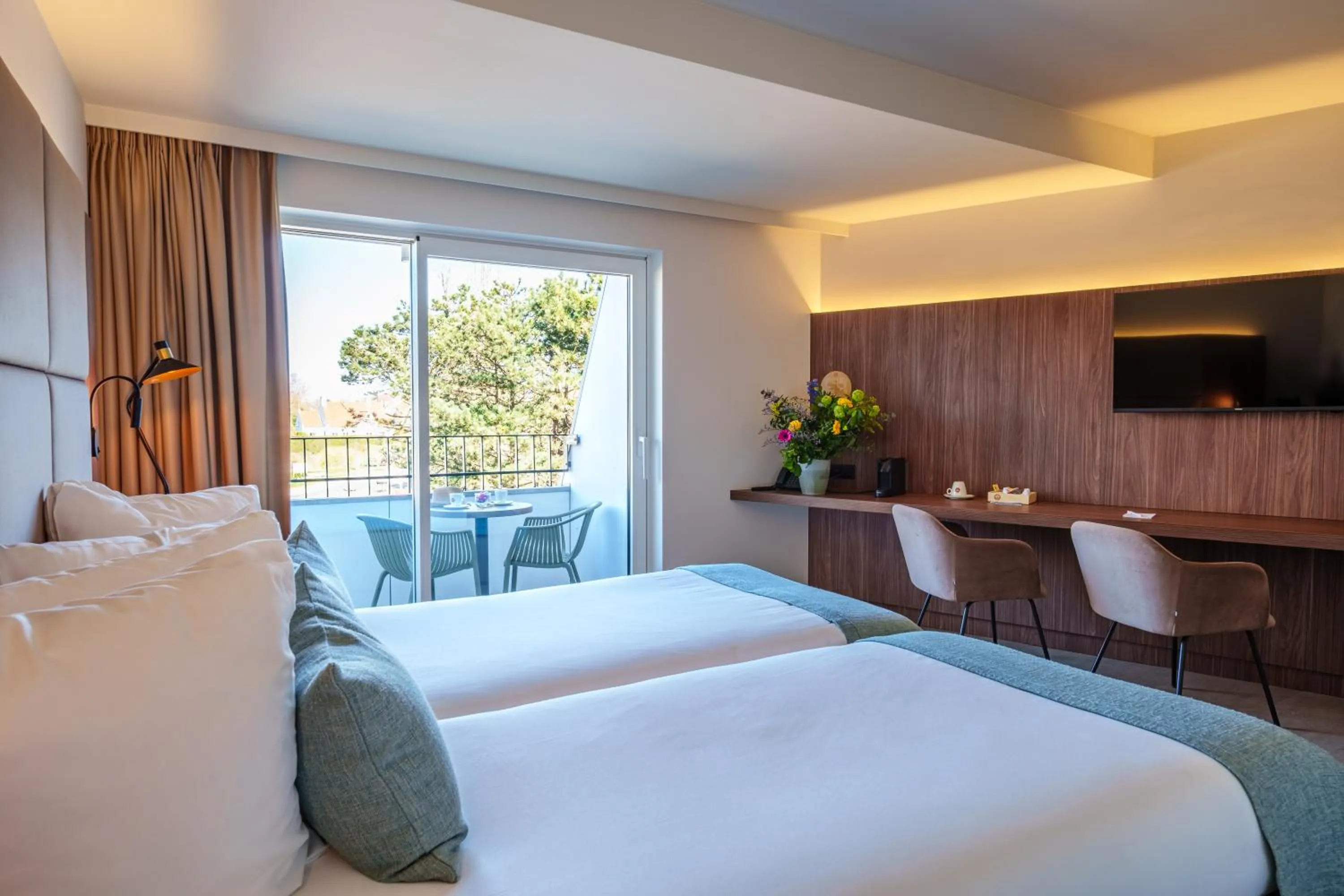 Photo of the whole room, Bed in Dune Hotel Nieuwpoort