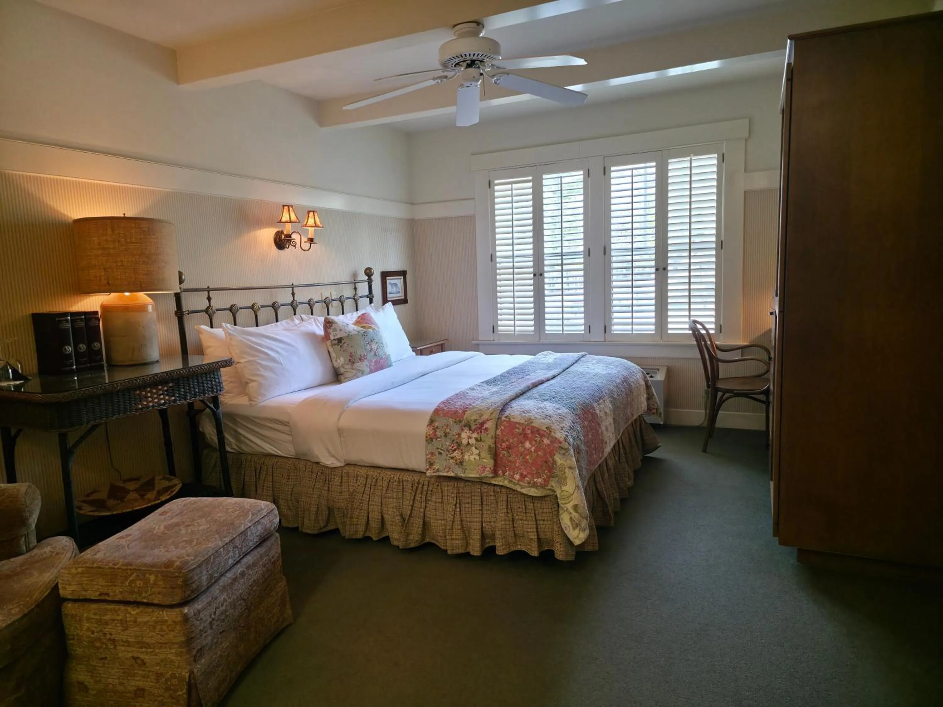 Bedroom, Bed in Orchard Hill