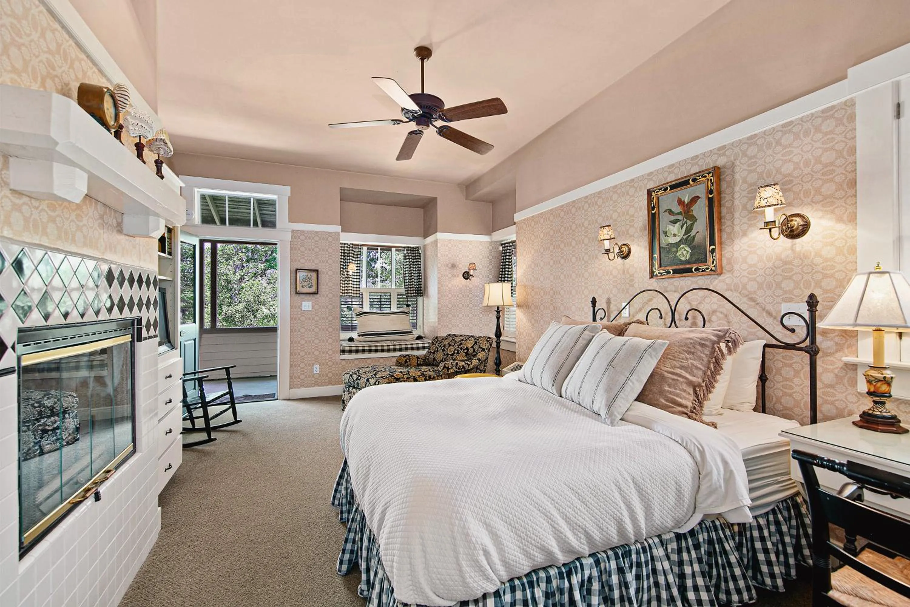 Bed in Orchard Hill