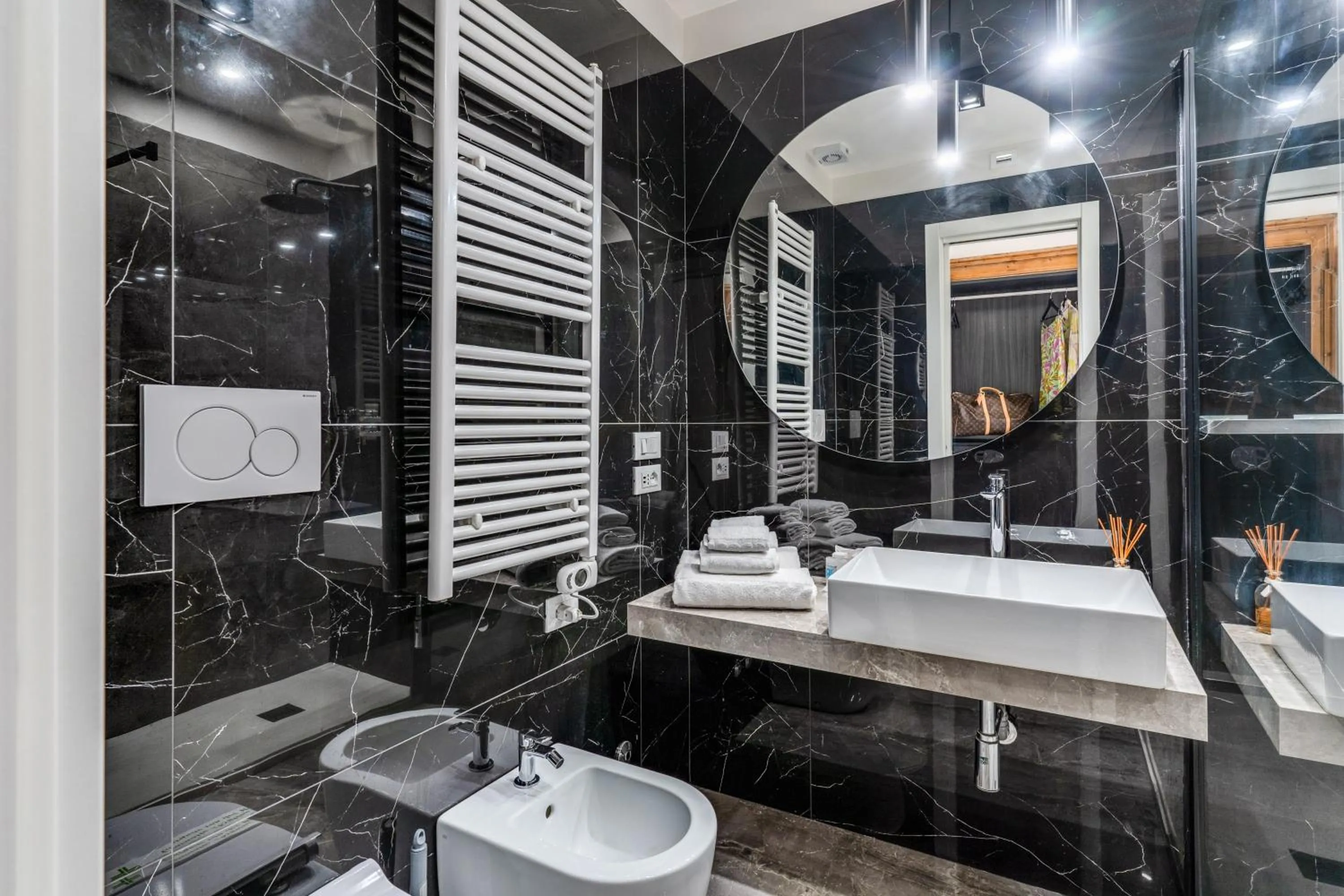 Bathroom in Arenula Suites