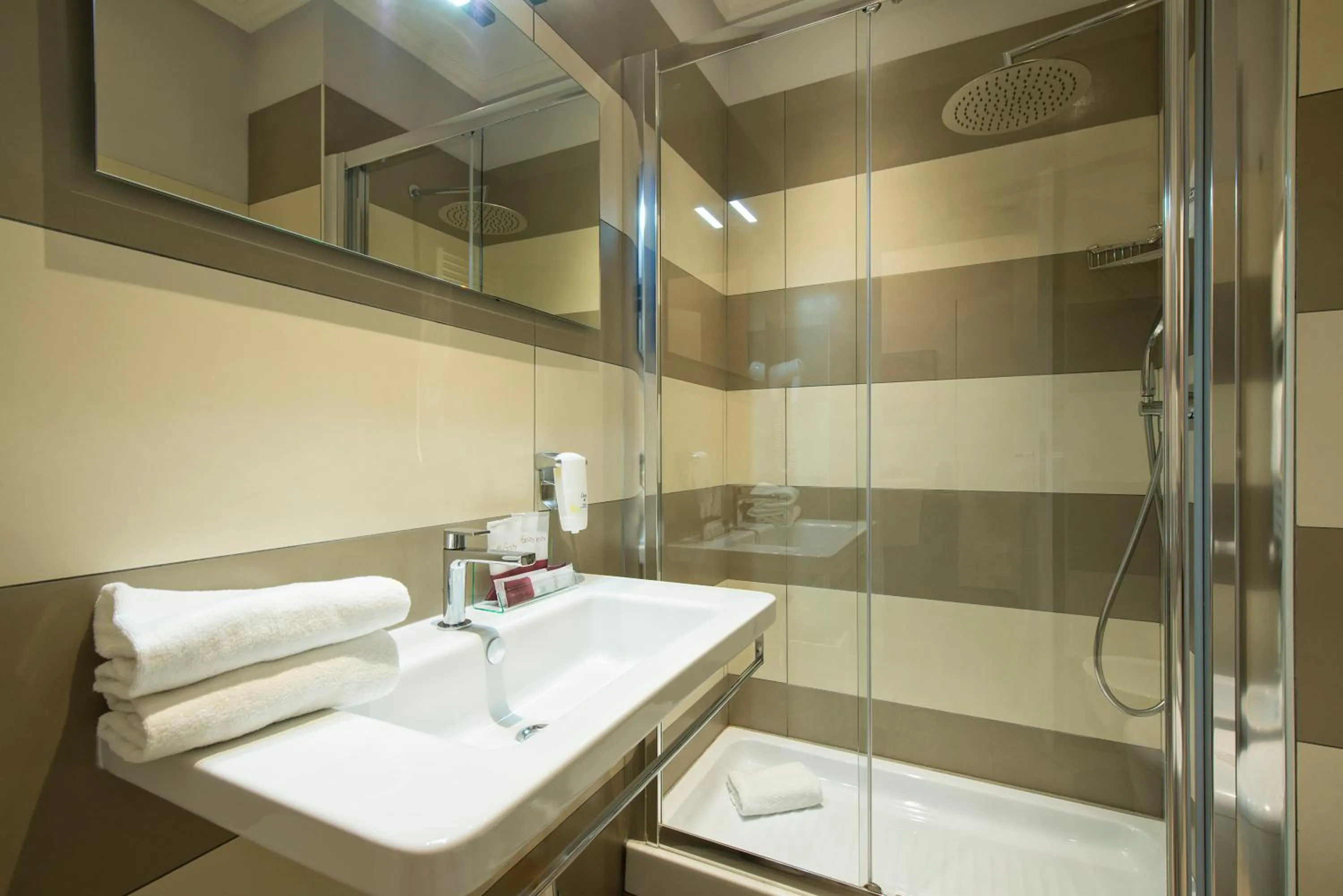 Bathroom in Arenula Suites