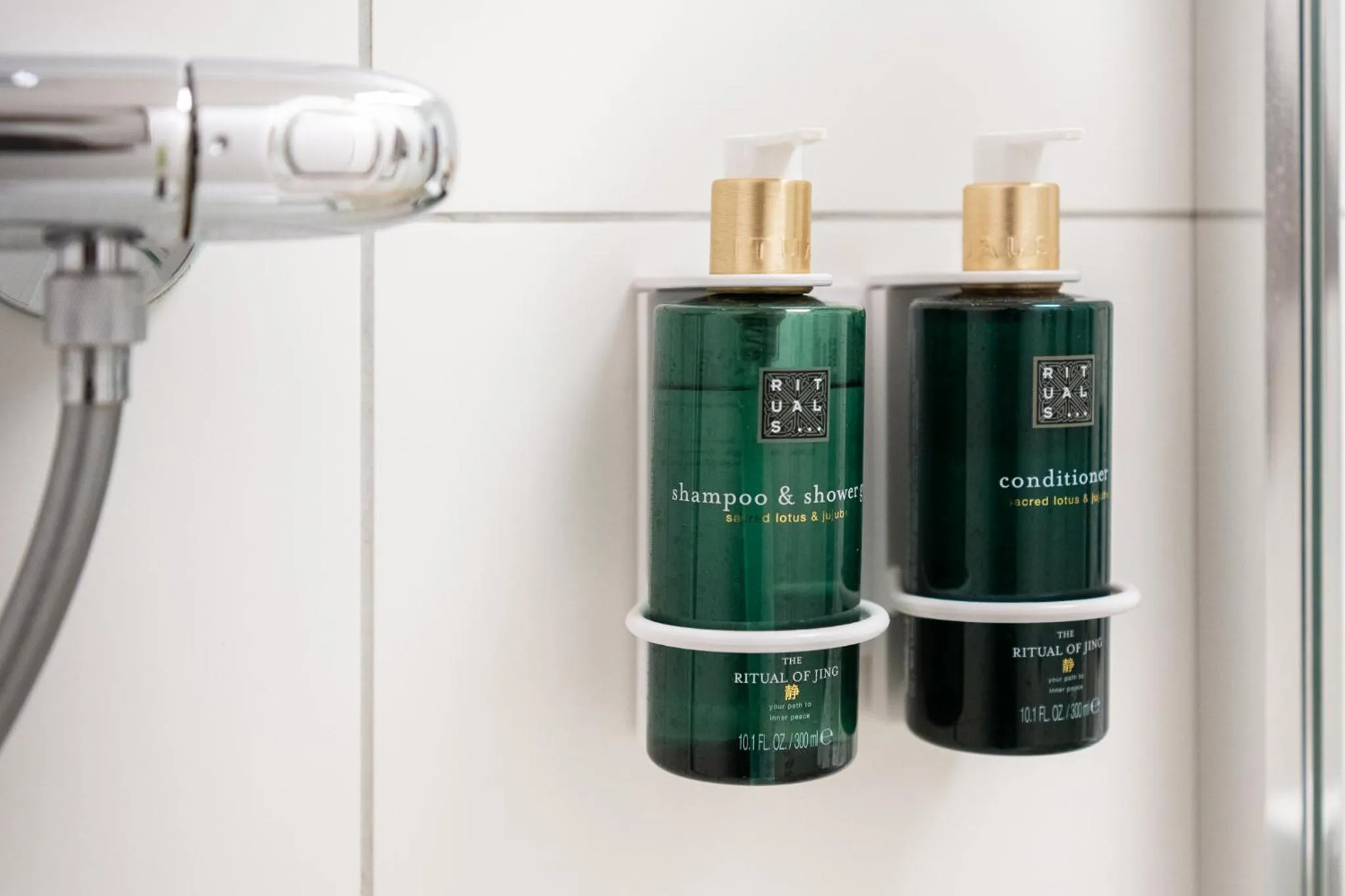 Shower in Hotel Old Dutch Bergen op Zoom