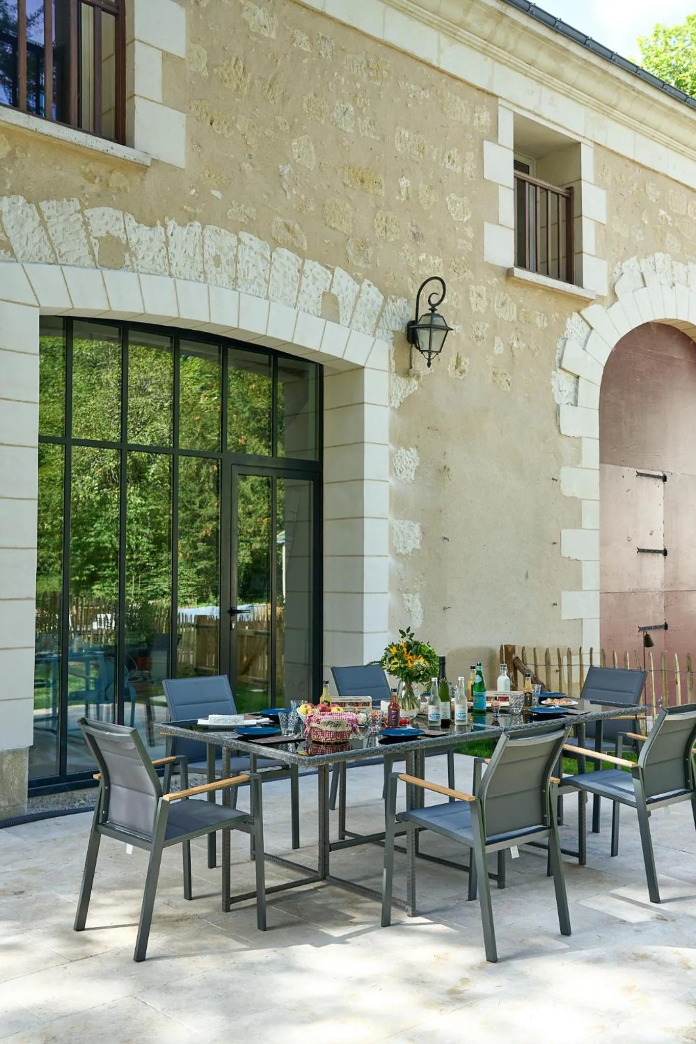 Patio in Domaine de la Commanderie de Ballan