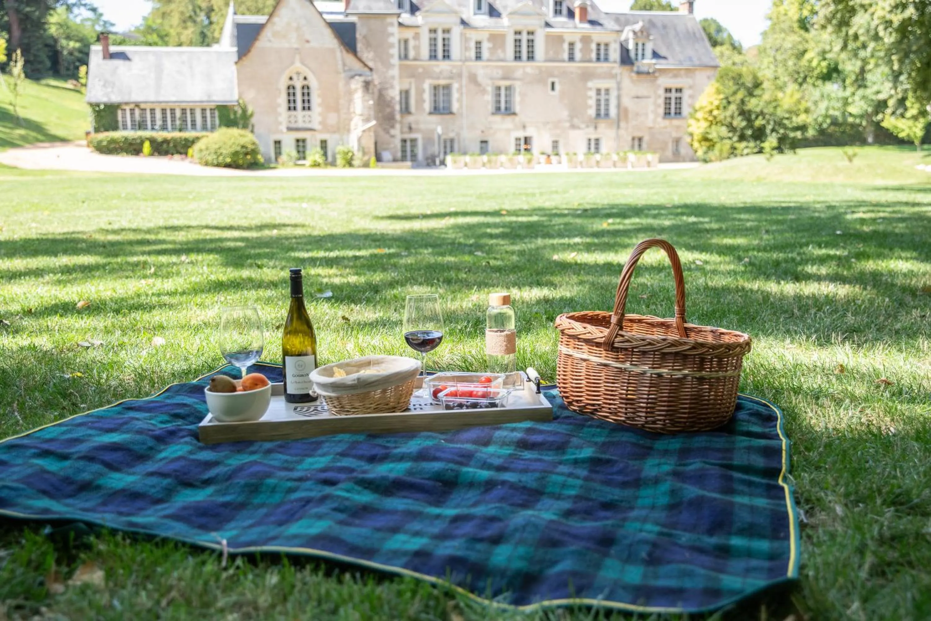 Food and drinks in Domaine de la Commanderie de Ballan