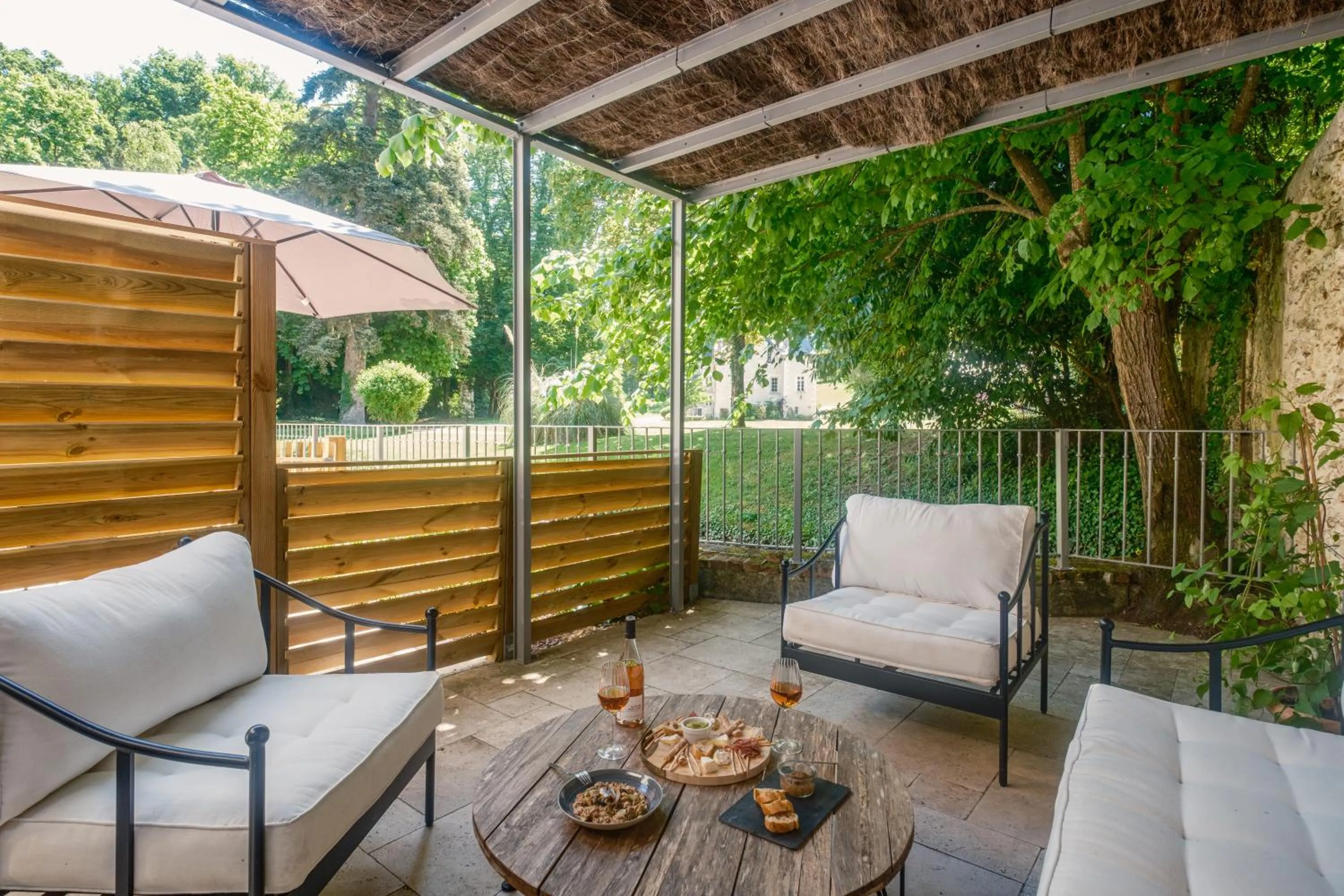 Balcony/Terrace in Domaine de la Commanderie de Ballan