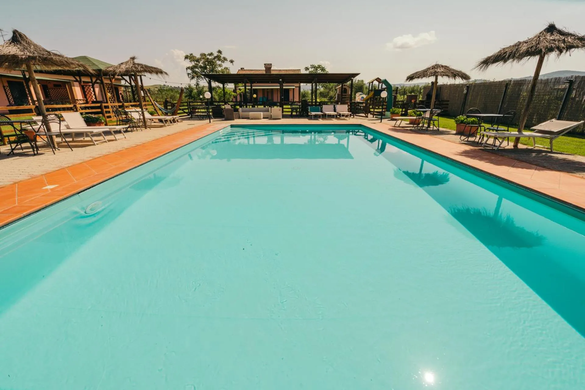 Swimming pool in Agriturismo il Laghetto