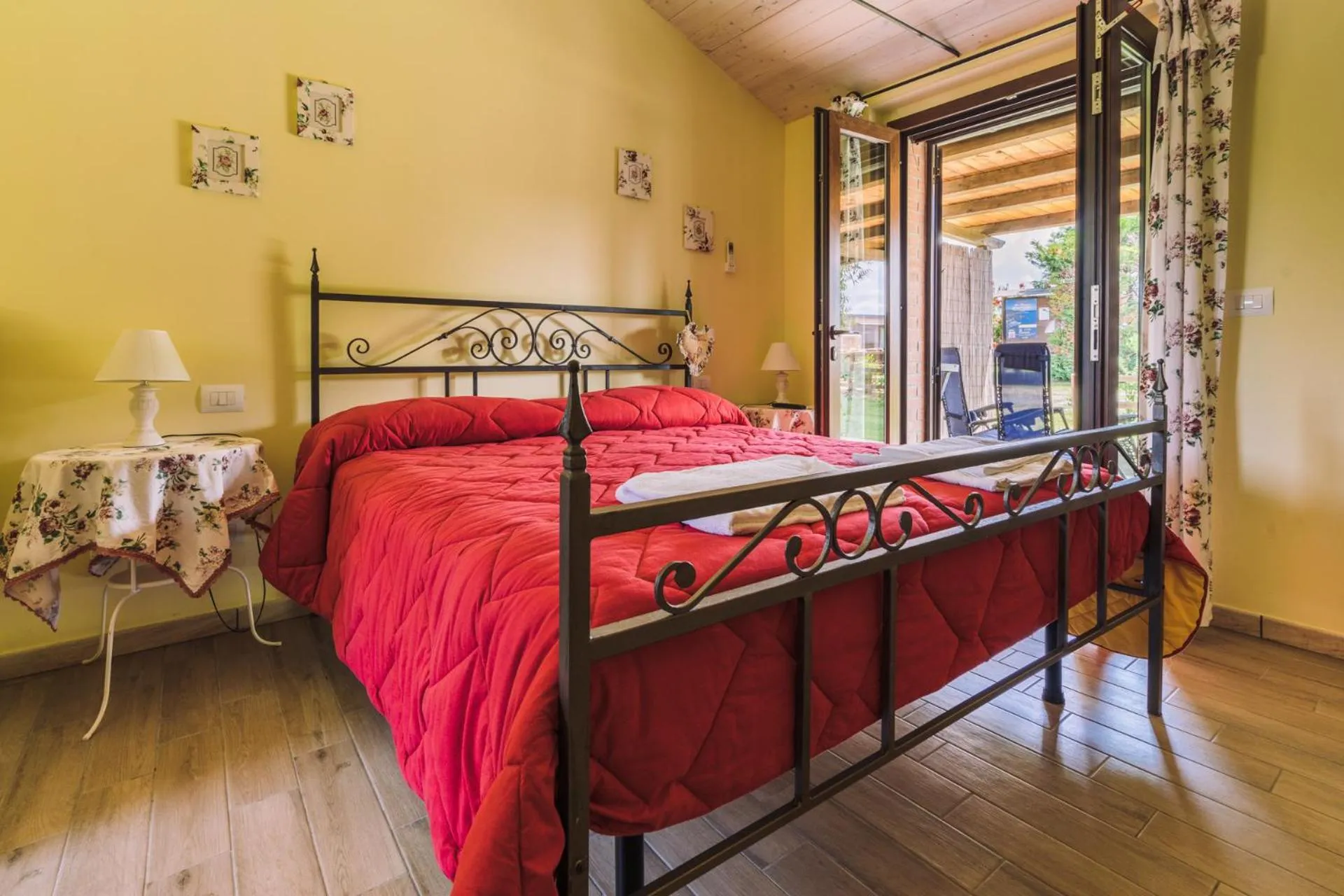 Bedroom, Bed in Agriturismo il Laghetto