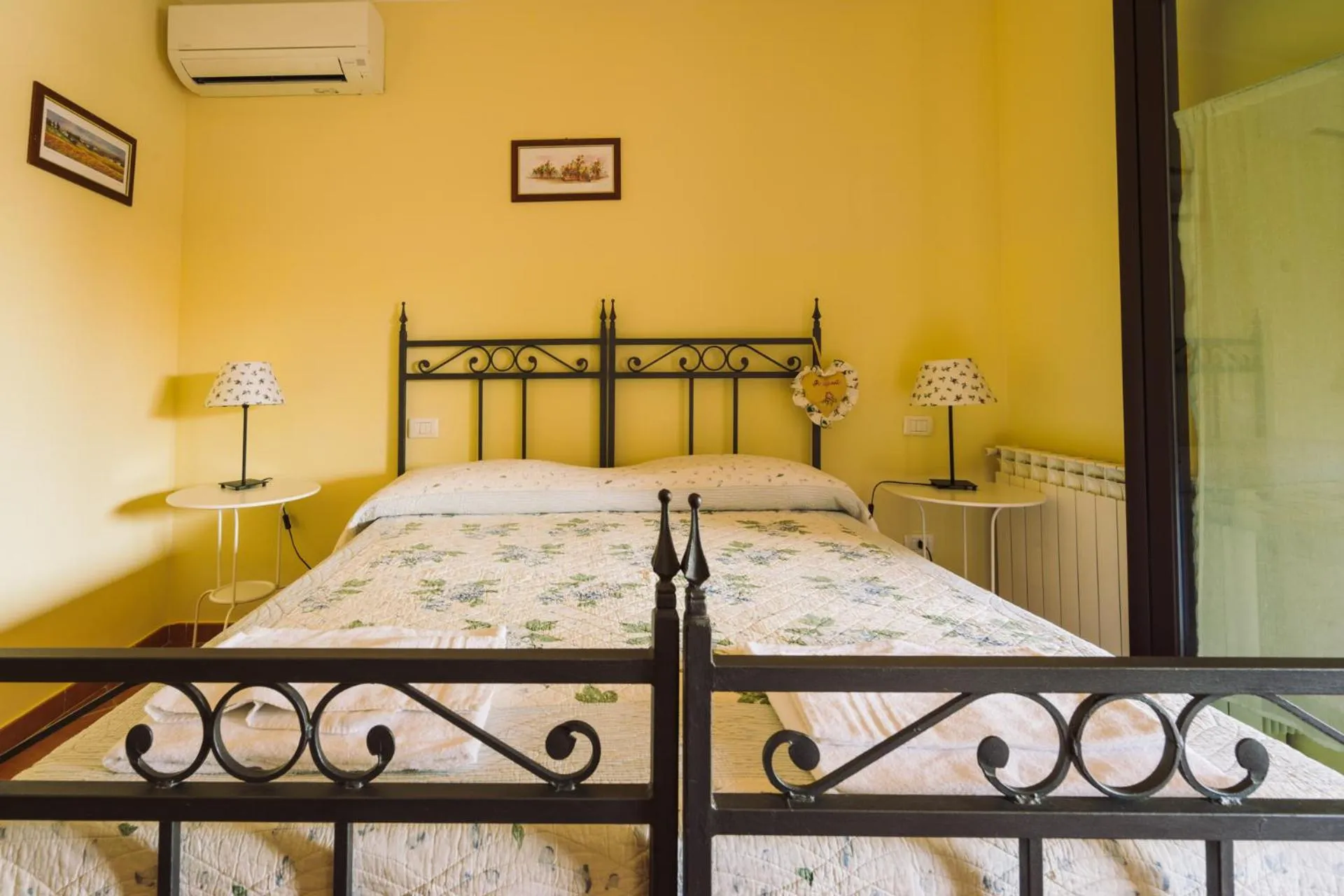 Bedroom, Bed in Agriturismo il Laghetto