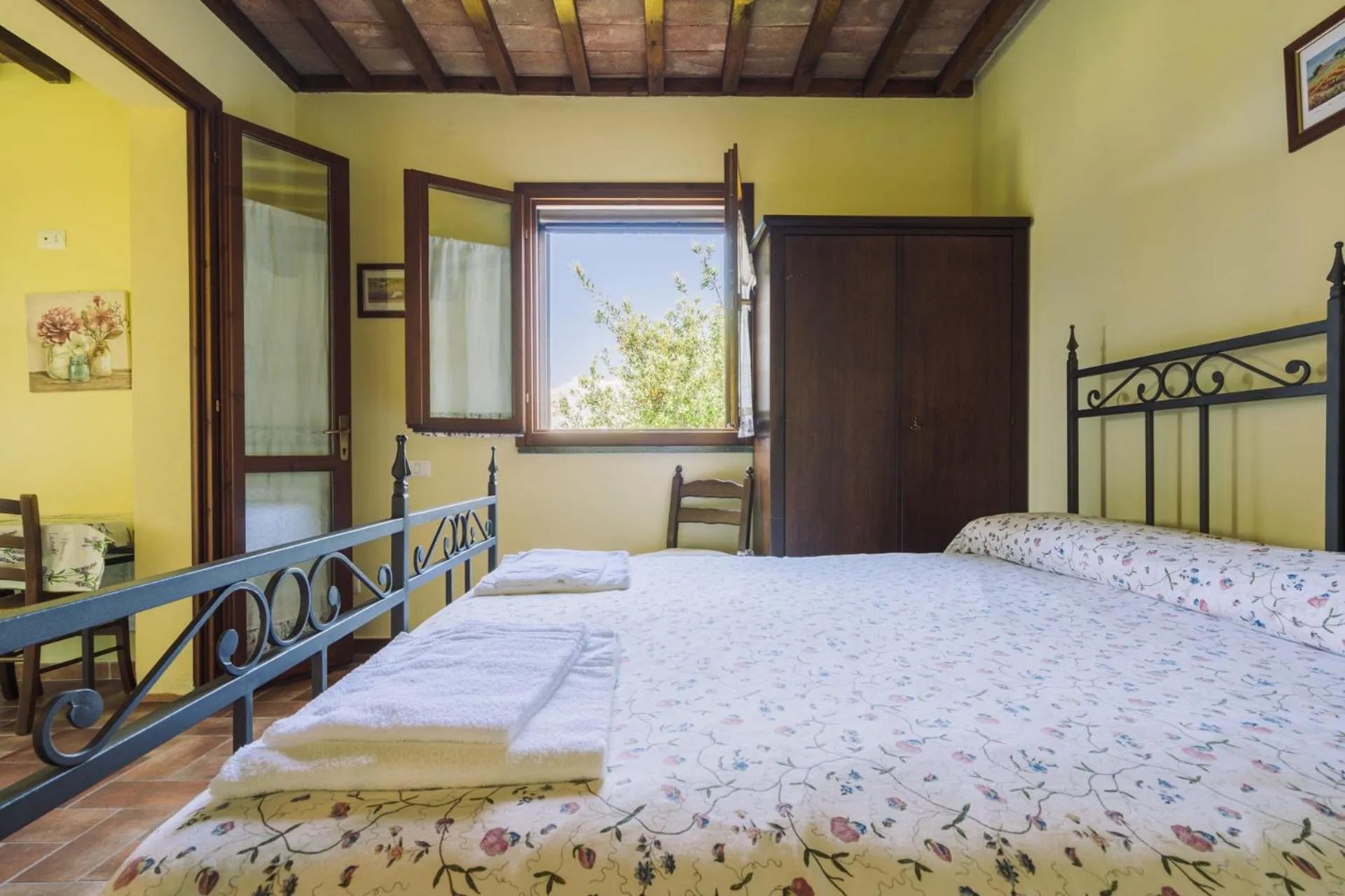 Bedroom, Bed in Agriturismo il Laghetto