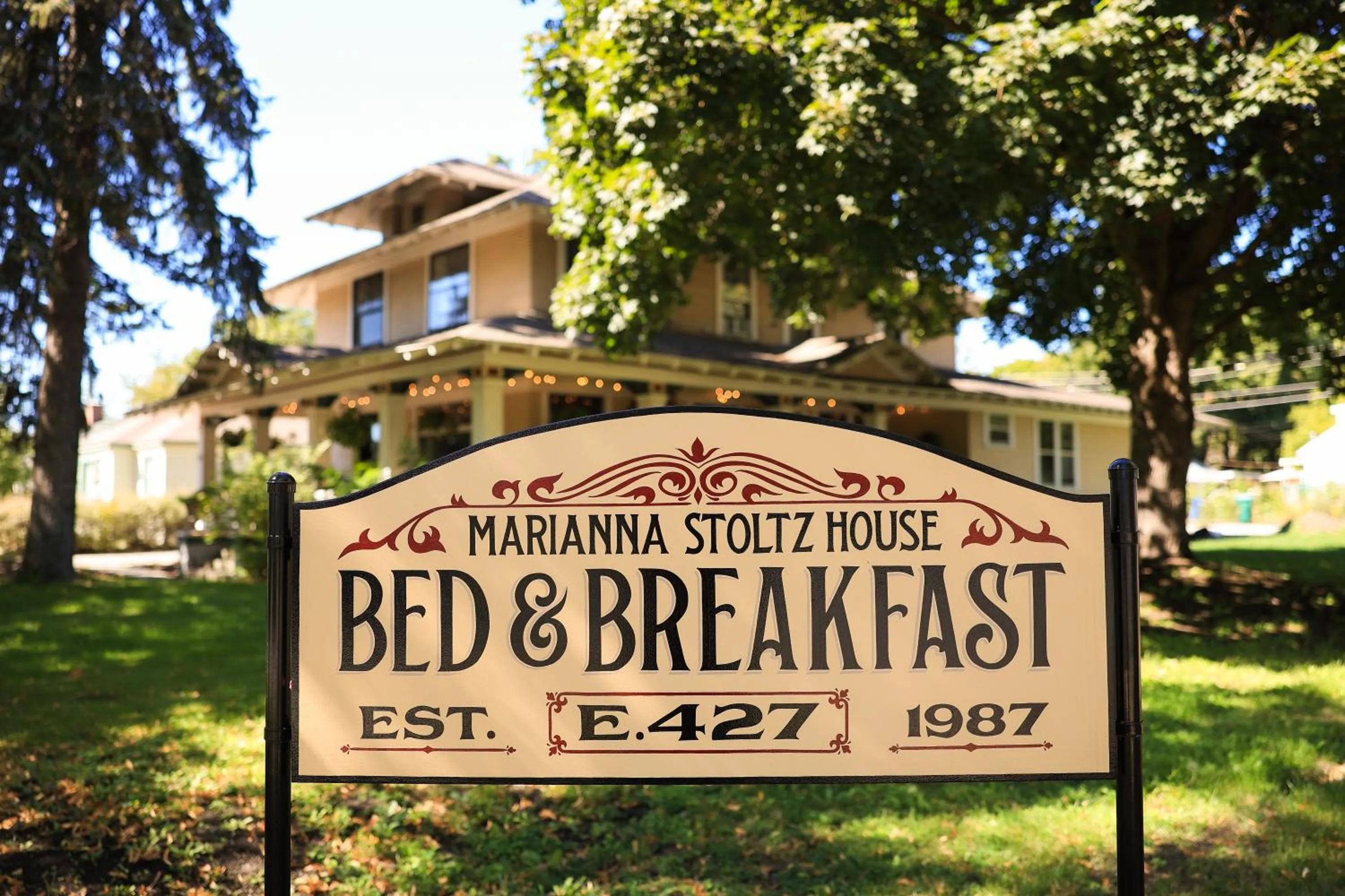 Property building in Marianna Stoltz House