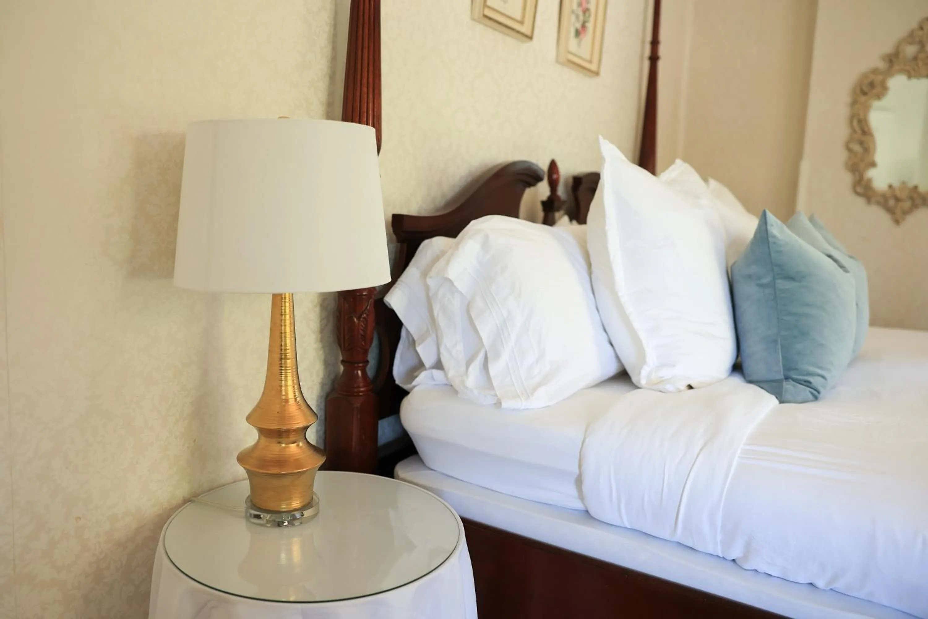 Bedroom, Bed in Marianna Stoltz House