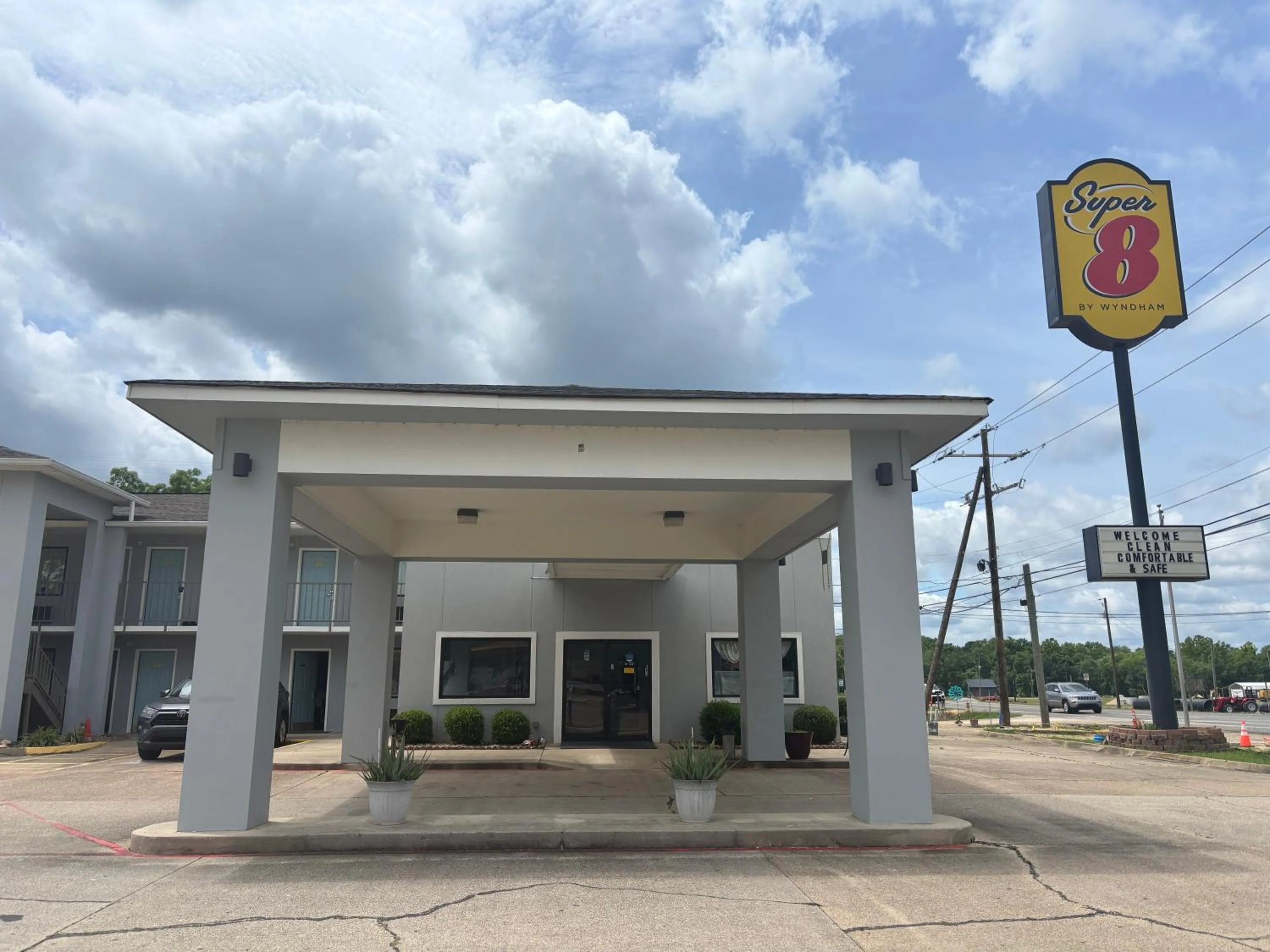 Property building in Super 8 by Wyndham Arkadelphia Caddo Valley Area