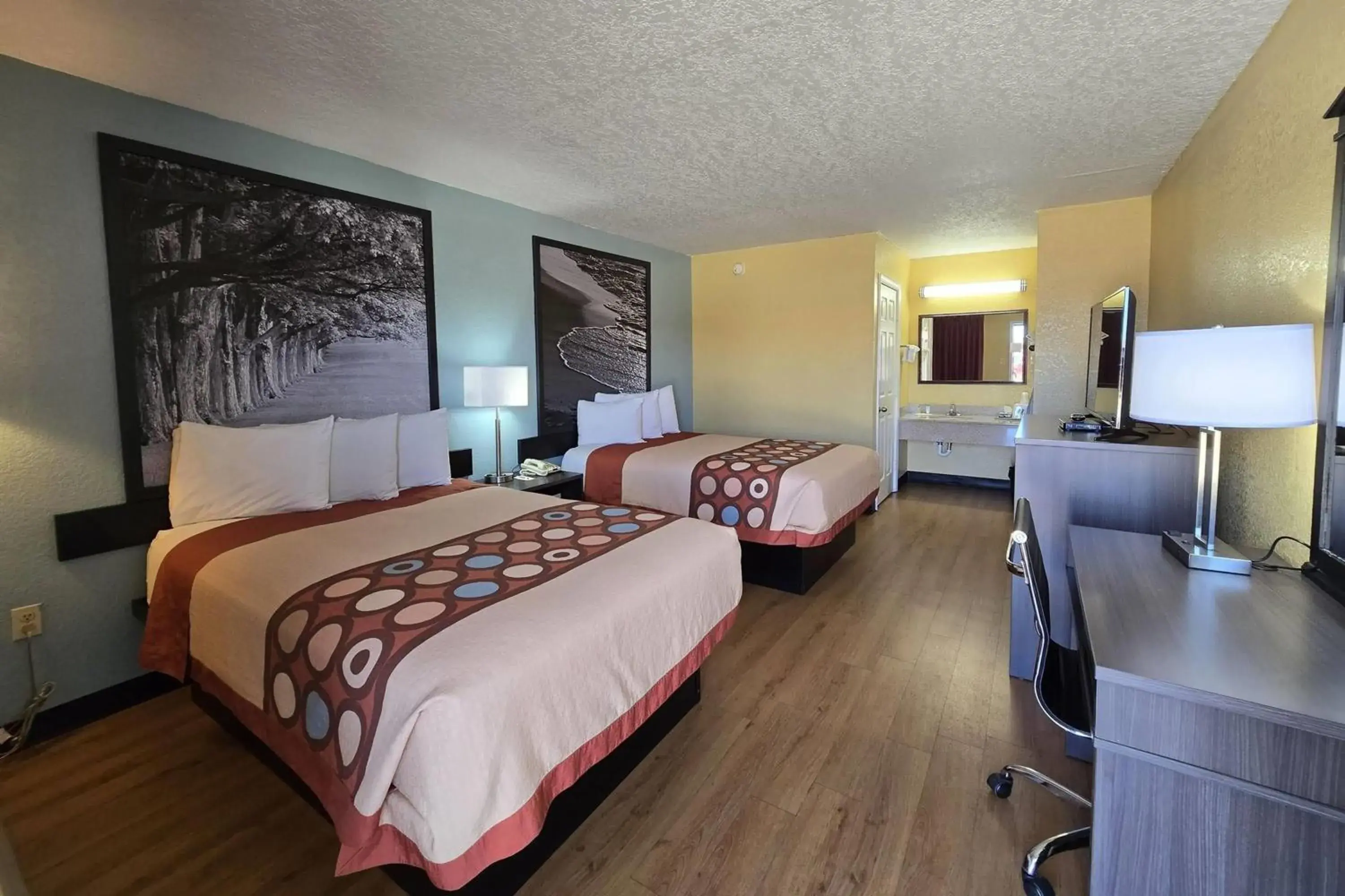 2 Full Beds, Non-Smoking in Super 8 by Wyndham Arkadelphia Caddo Valley Area 2 Full Beds, Non-Smoking in Super 8 by Wyndham Arkadelphia Caddo Valley Area