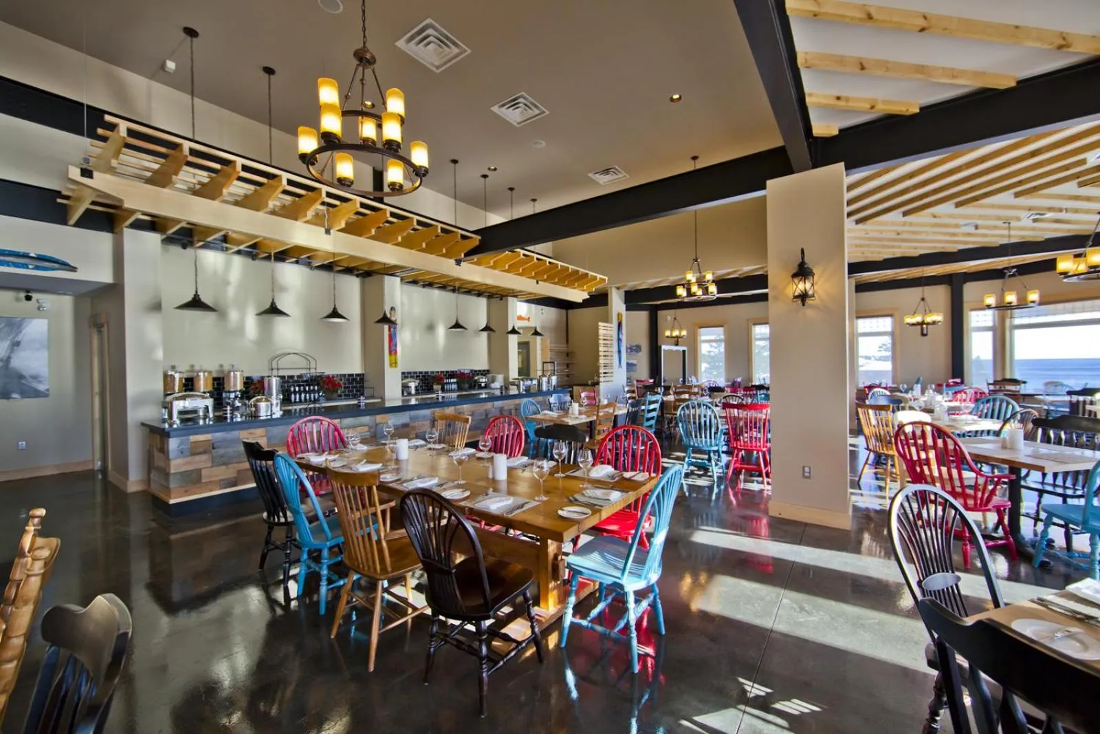 Restaurant/places to eat in White Point Beach Resort