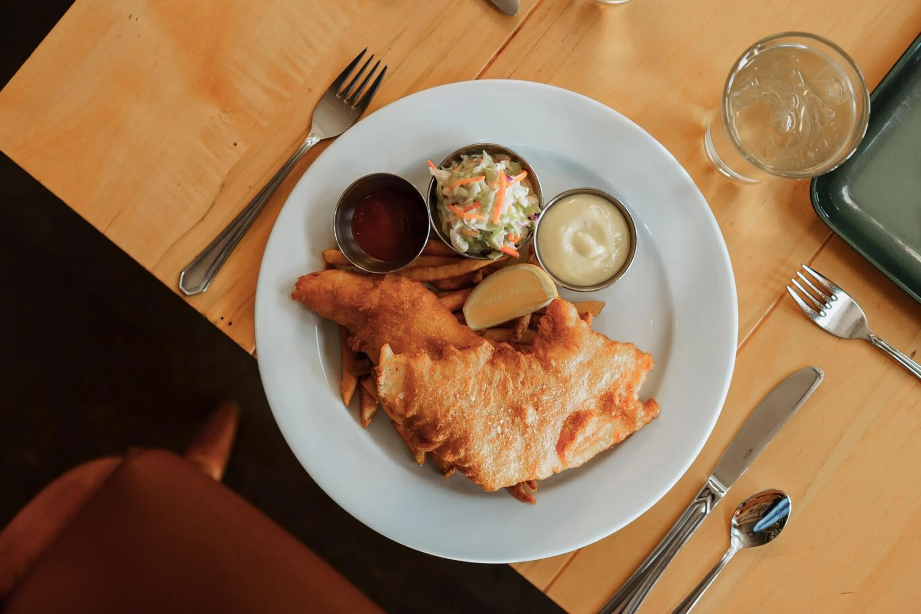 Restaurant/places to eat in White Point Beach Resort